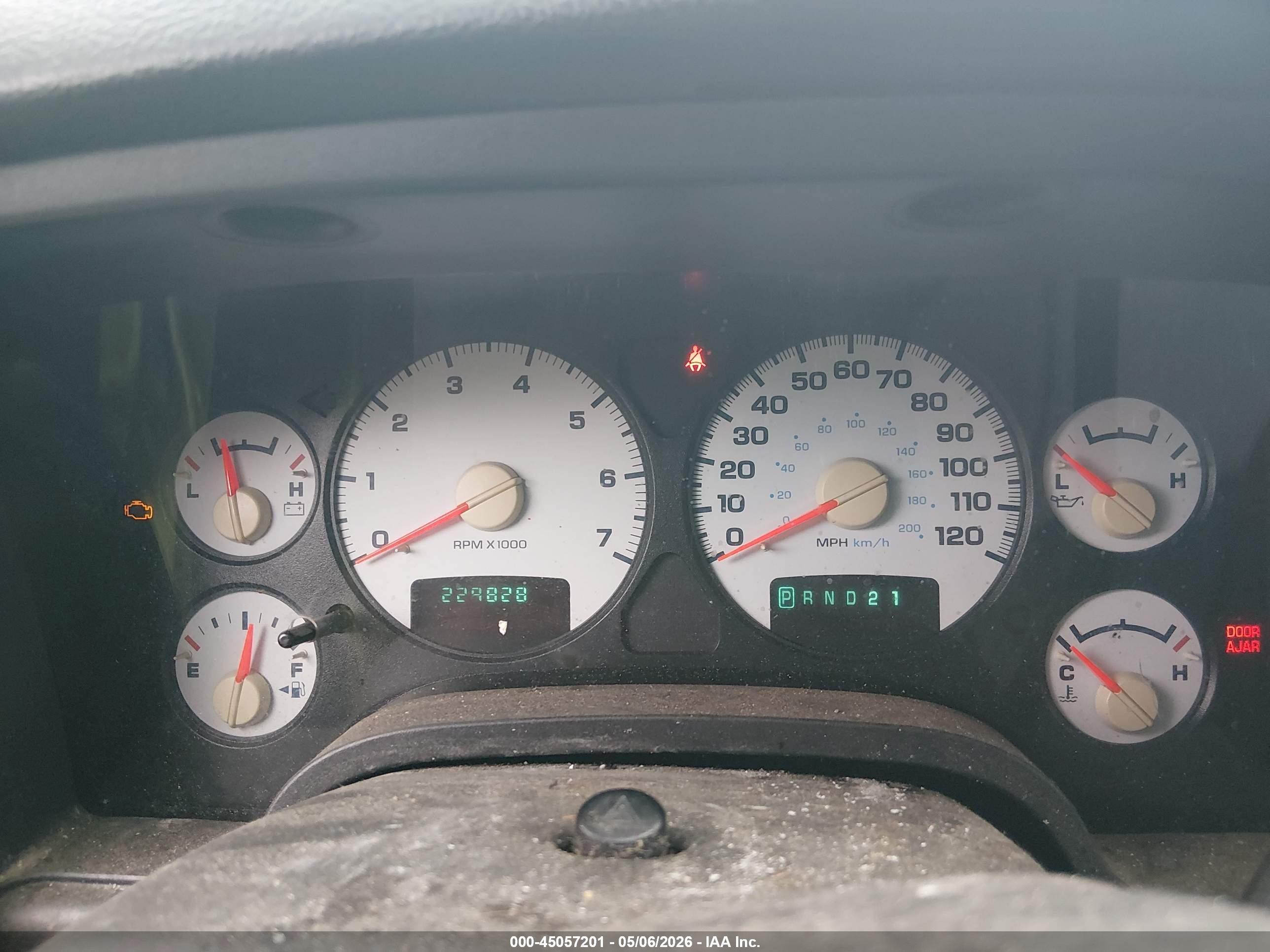 DODGE RAM image 7