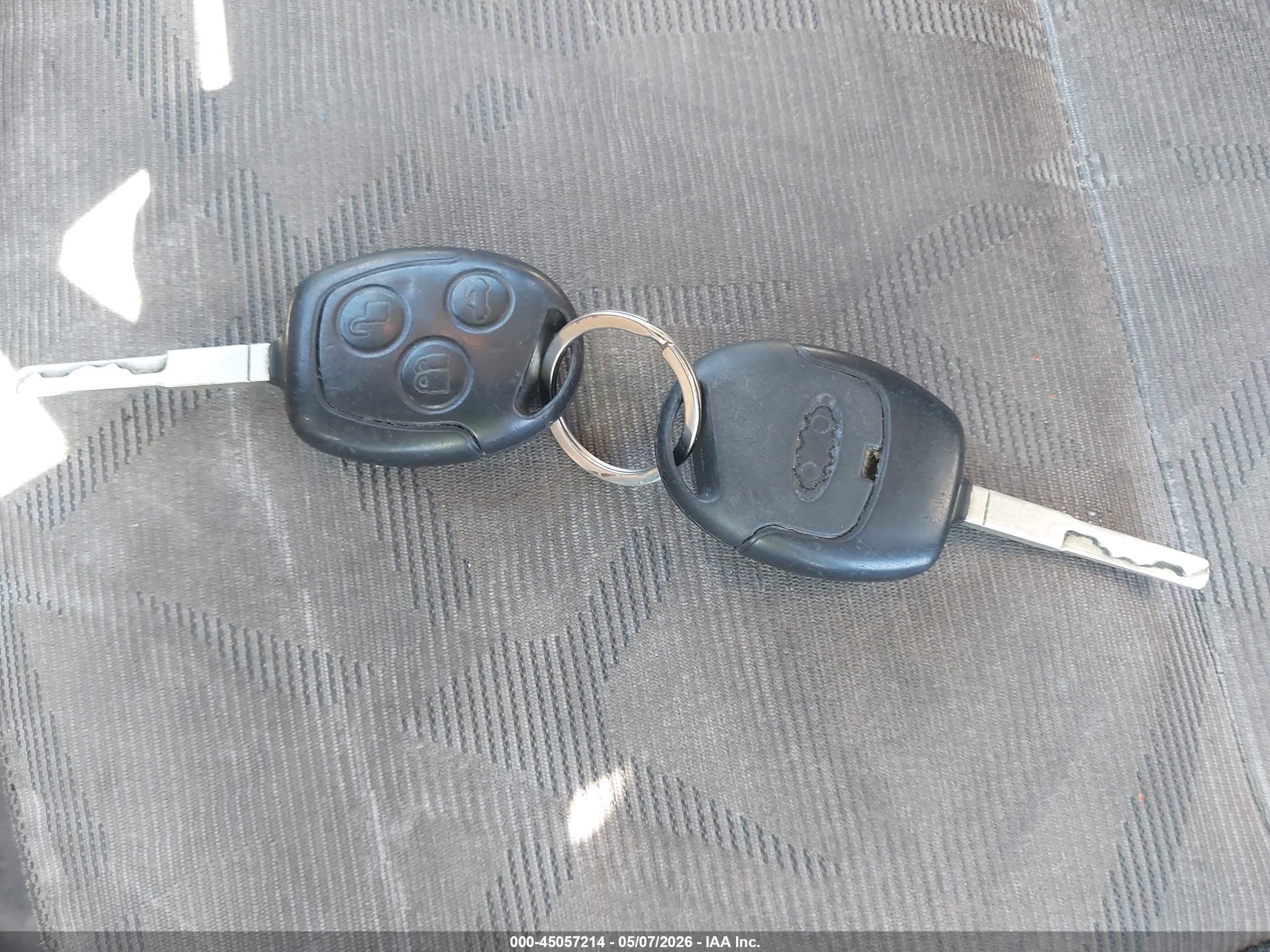 FORD FIESTA image 11