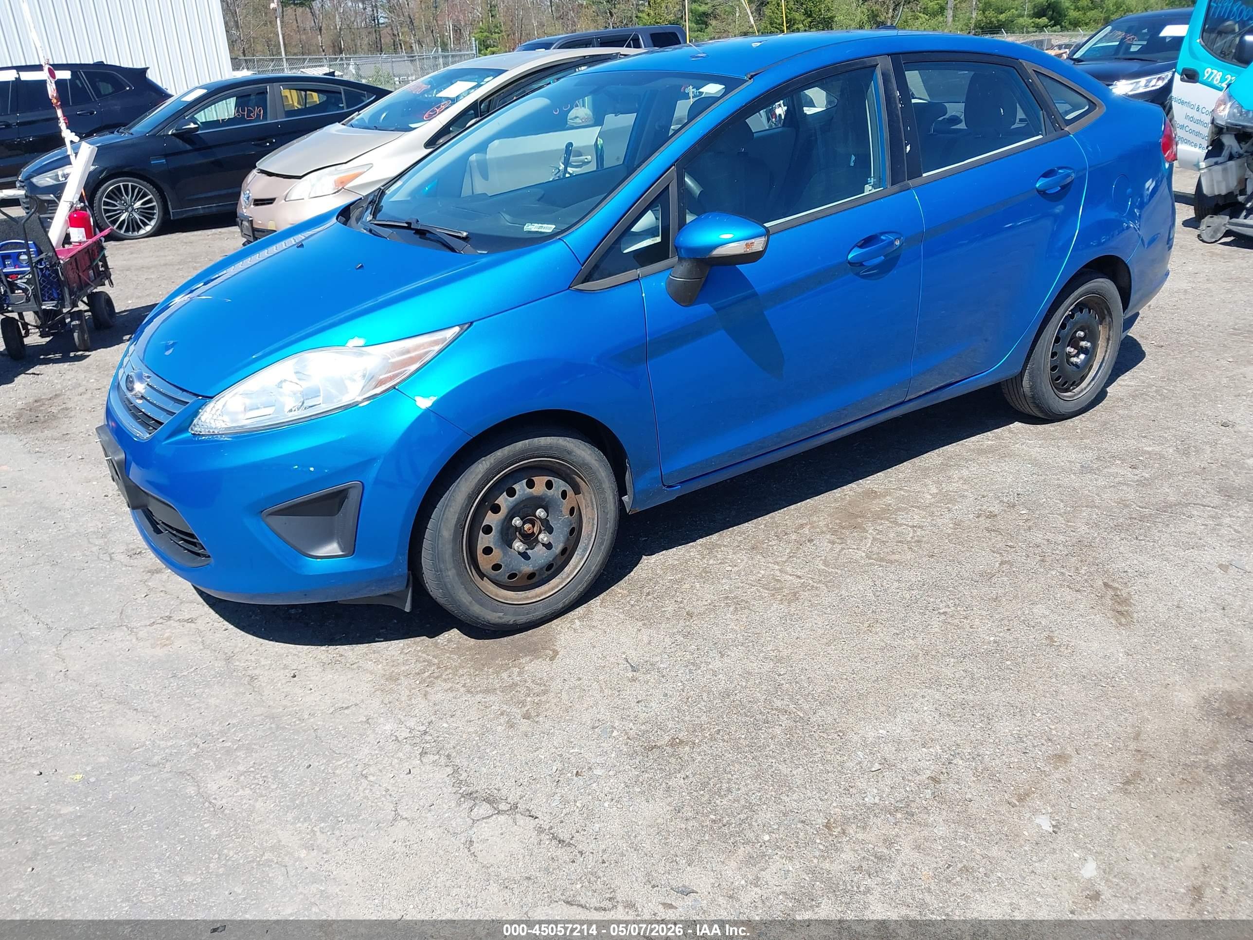 FORD FIESTA image 2