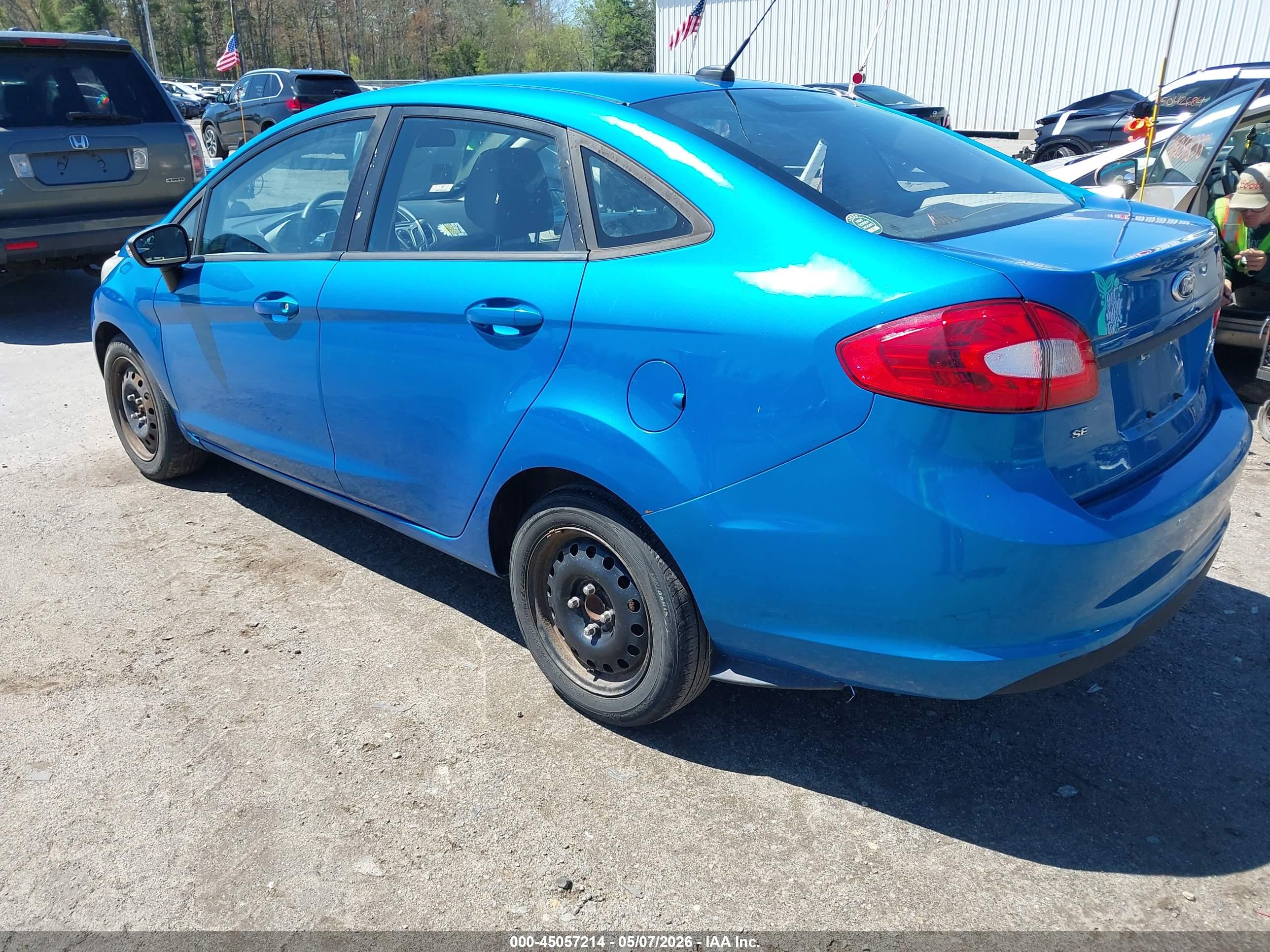 FORD FIESTA image 3