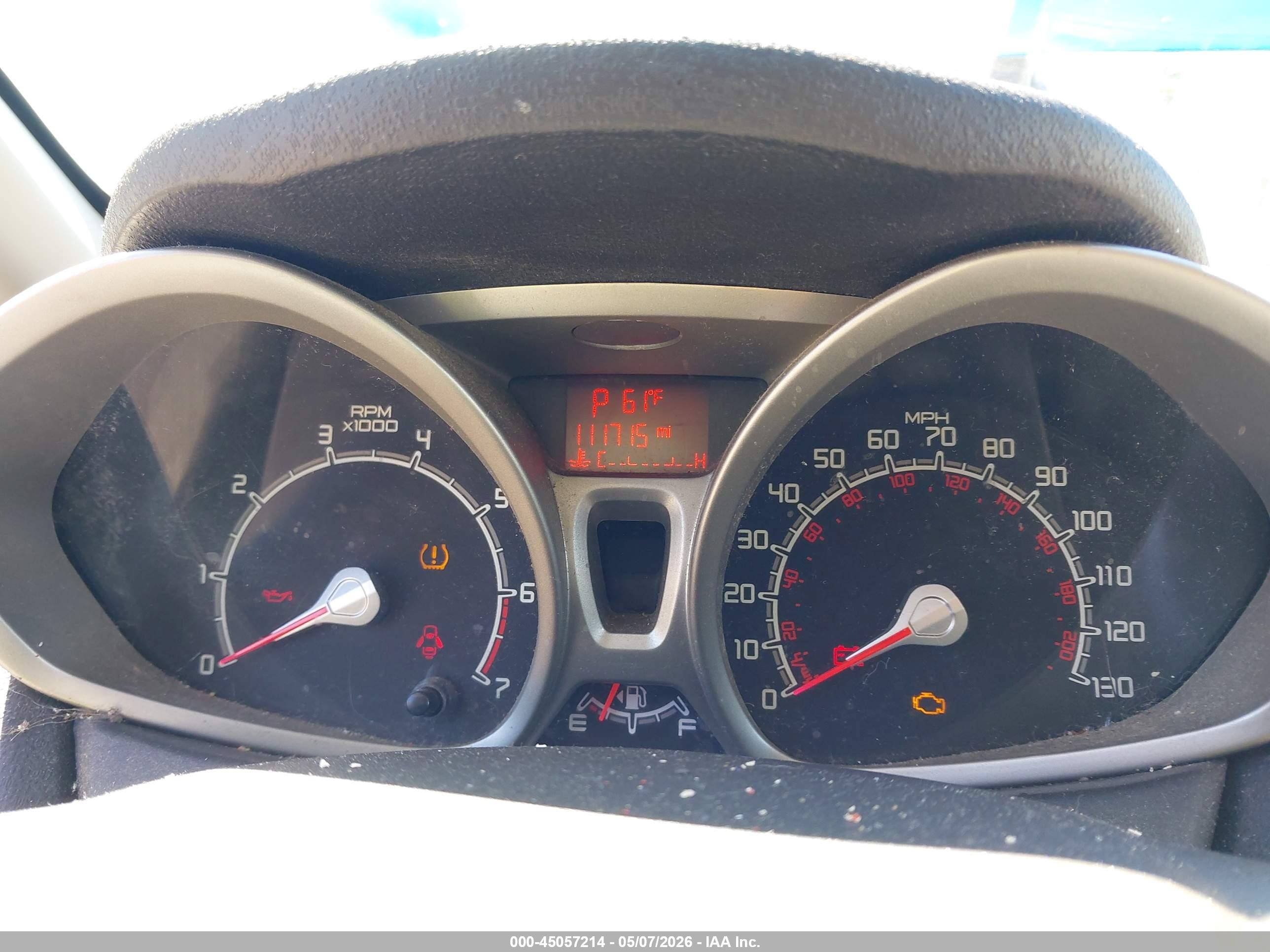 FORD FIESTA image 7