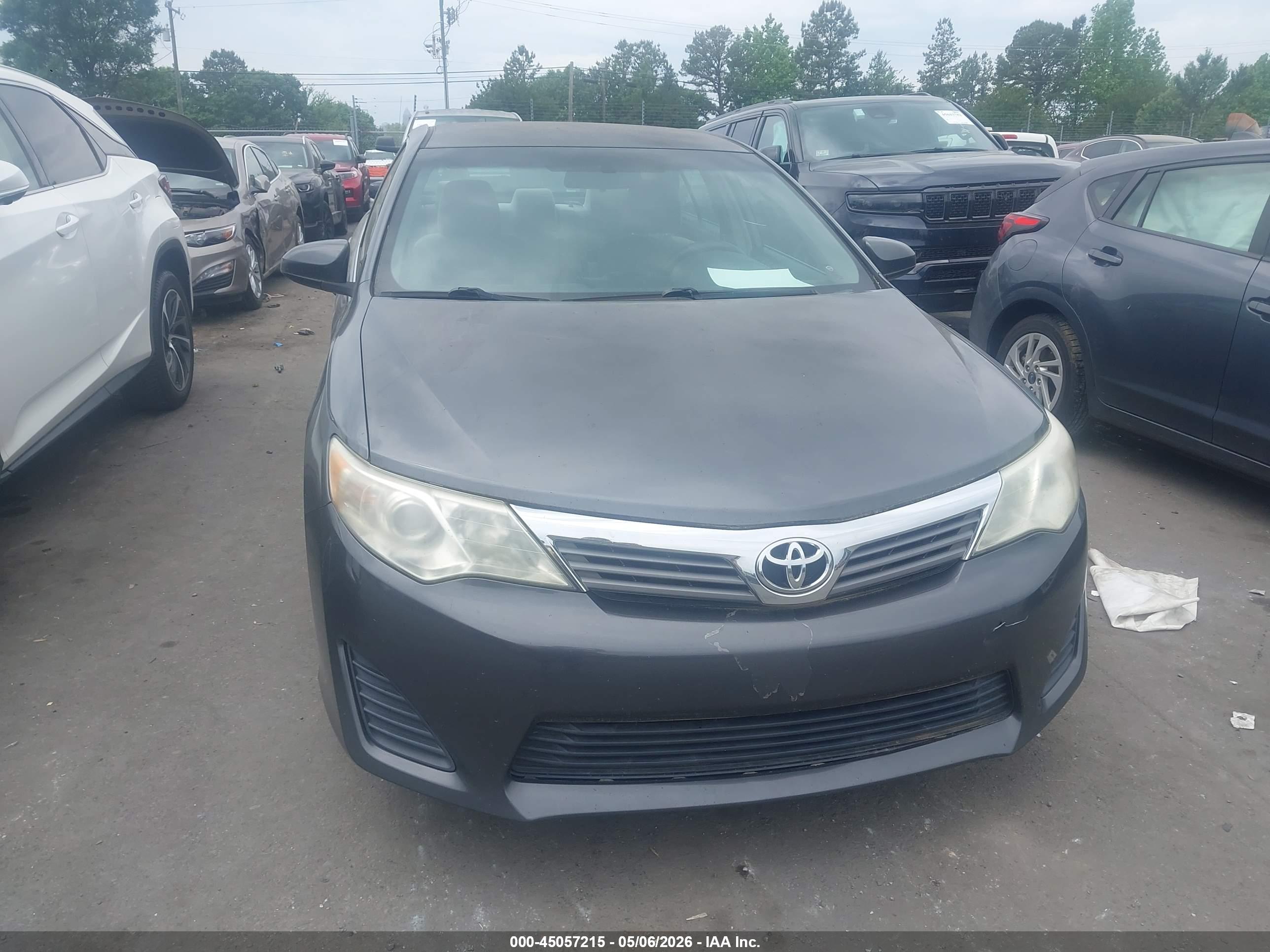 TOYOTA CAMRY image 6