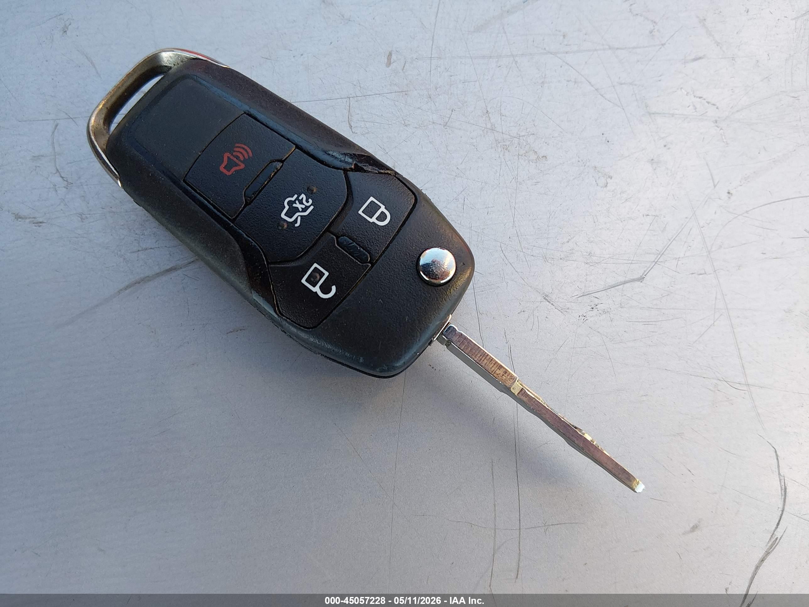 FORD FUSION image 11