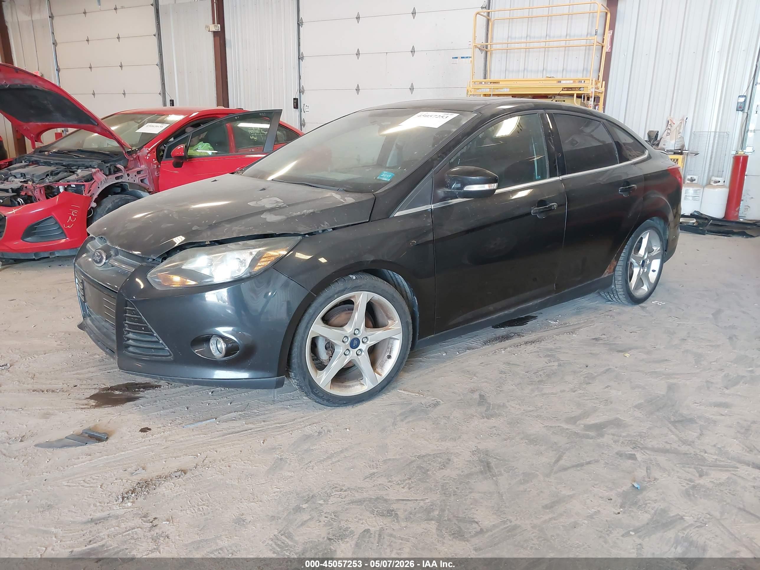 FORD FOCUS image 2