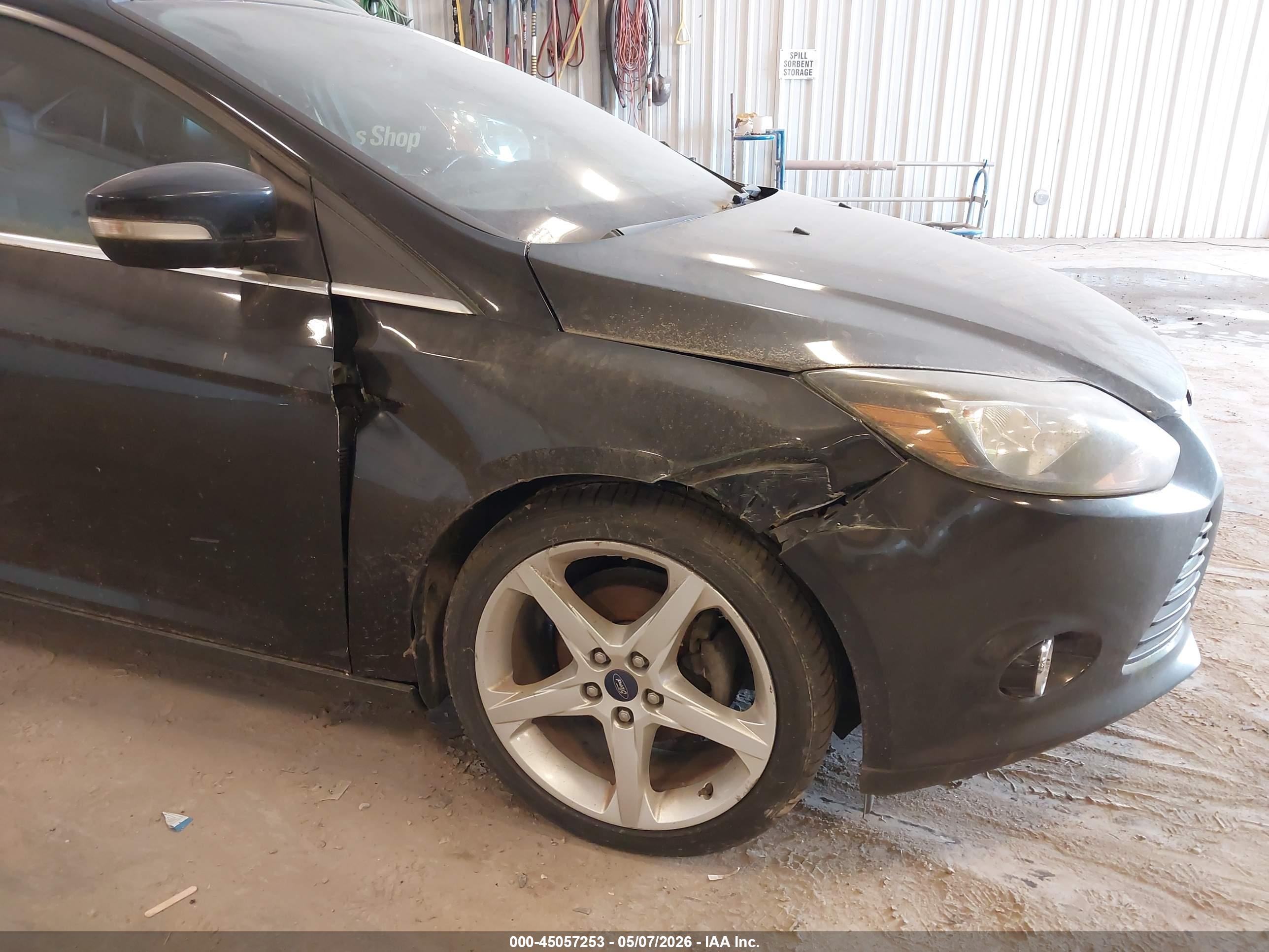 FORD FOCUS image 6