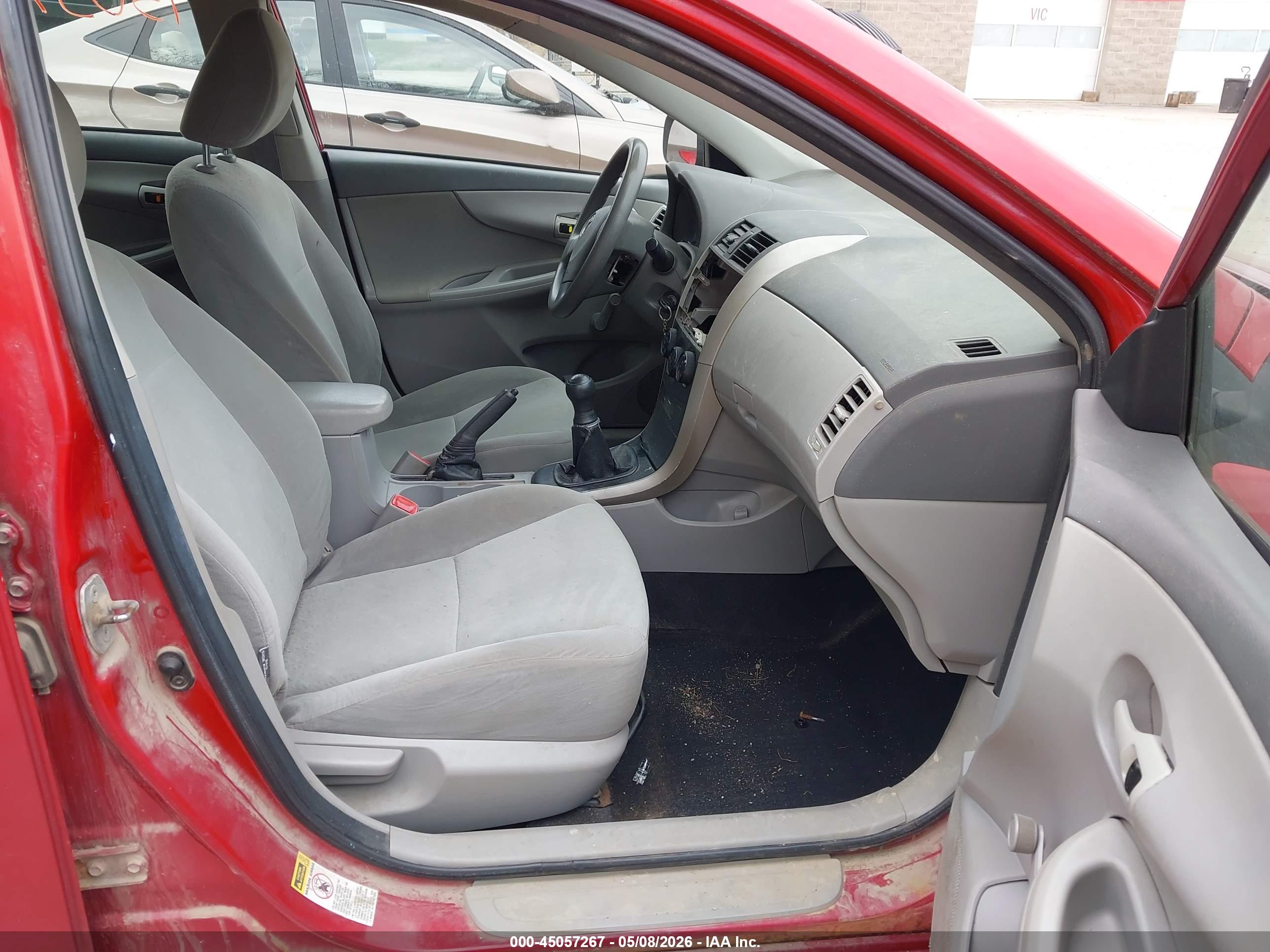 TOYOTA COROLLA image 5