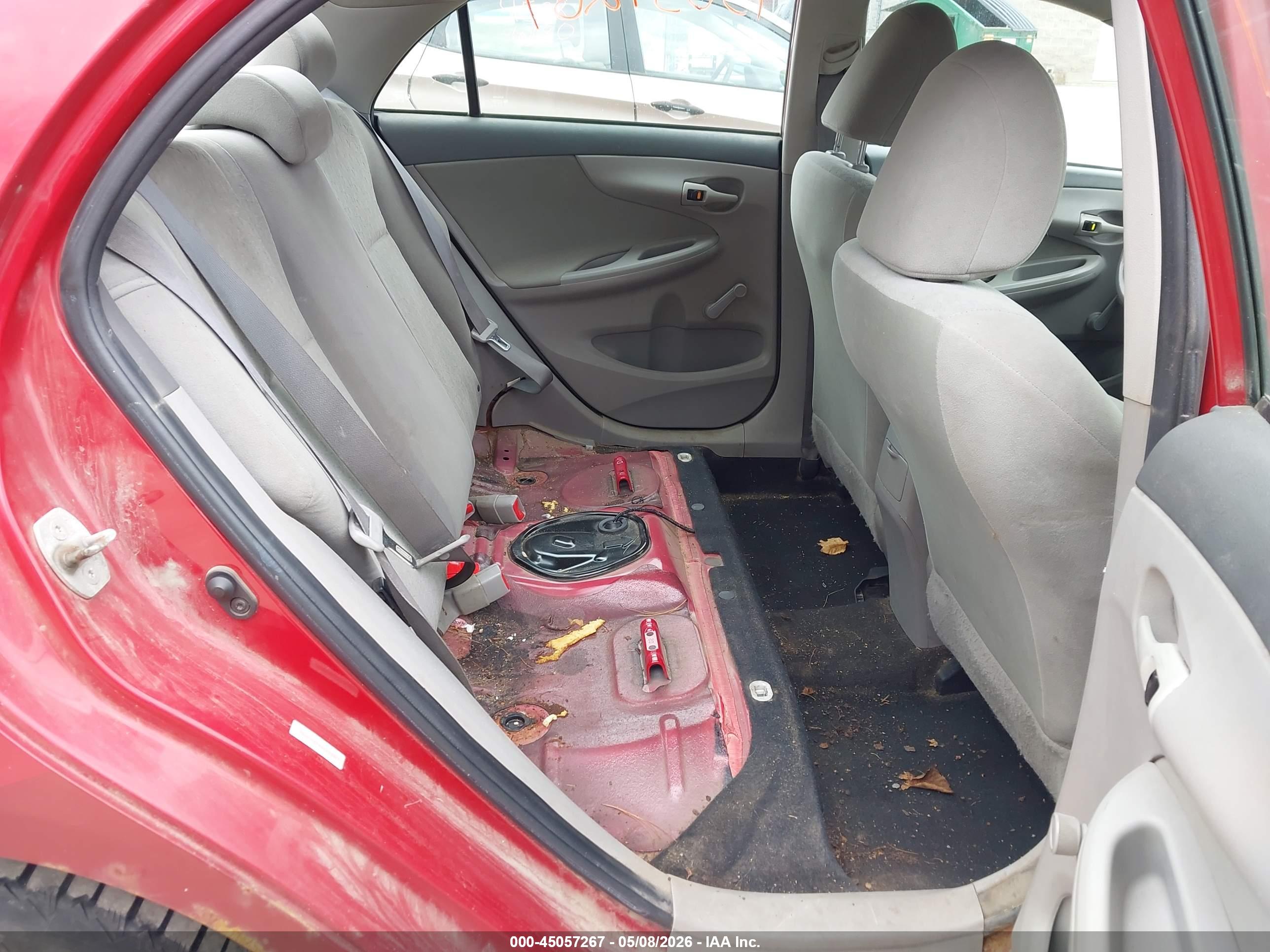 TOYOTA COROLLA image 8