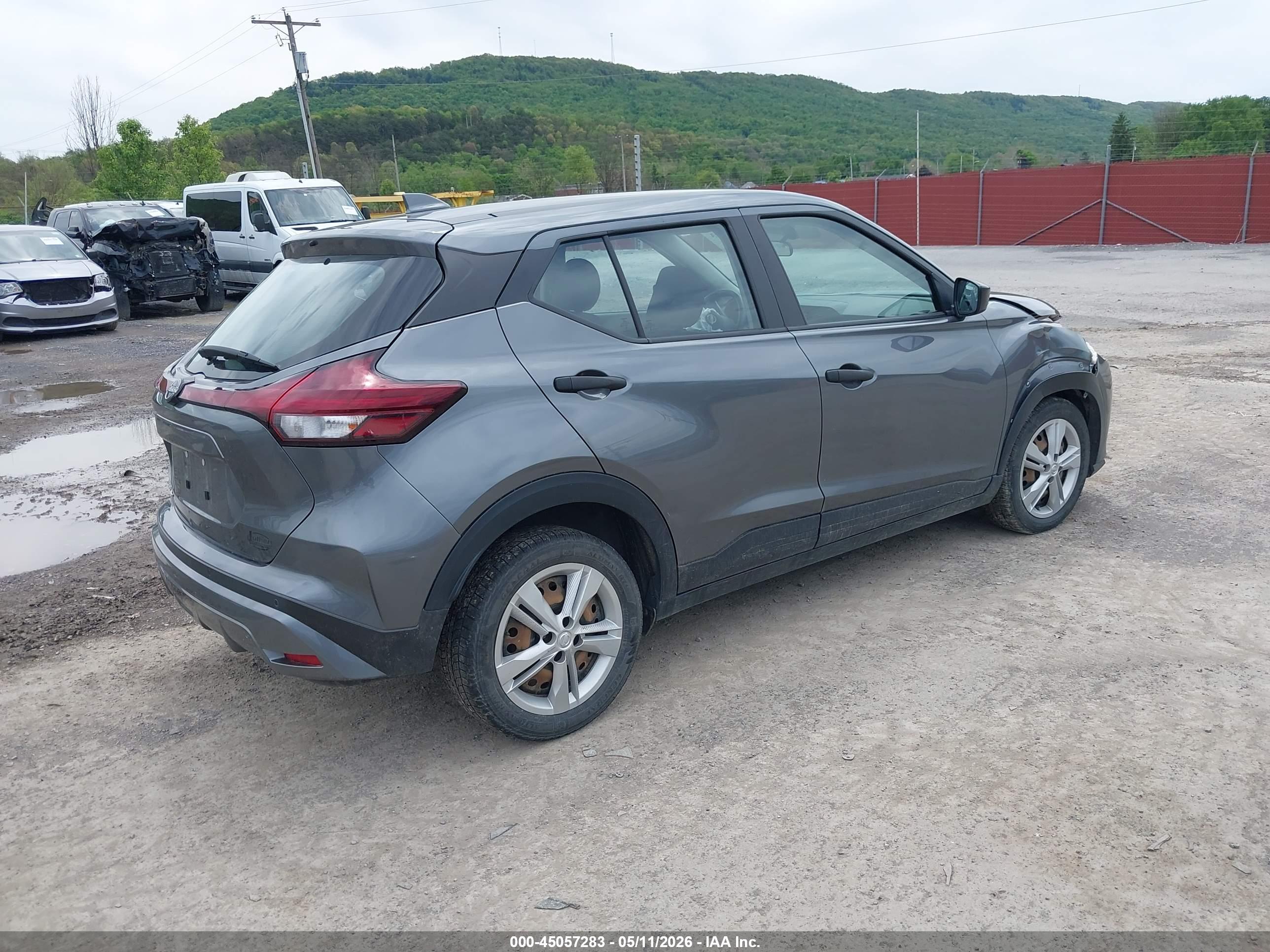 NISSAN KICKS image 4