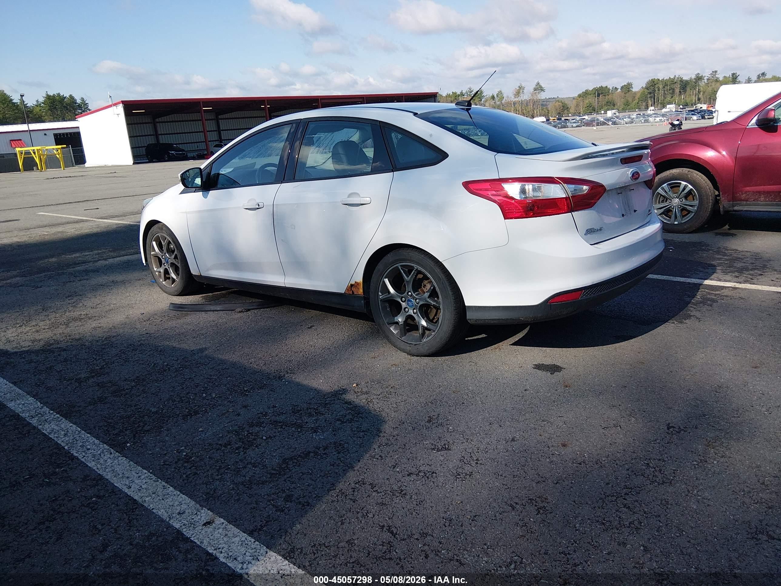 FORD FOCUS image 3