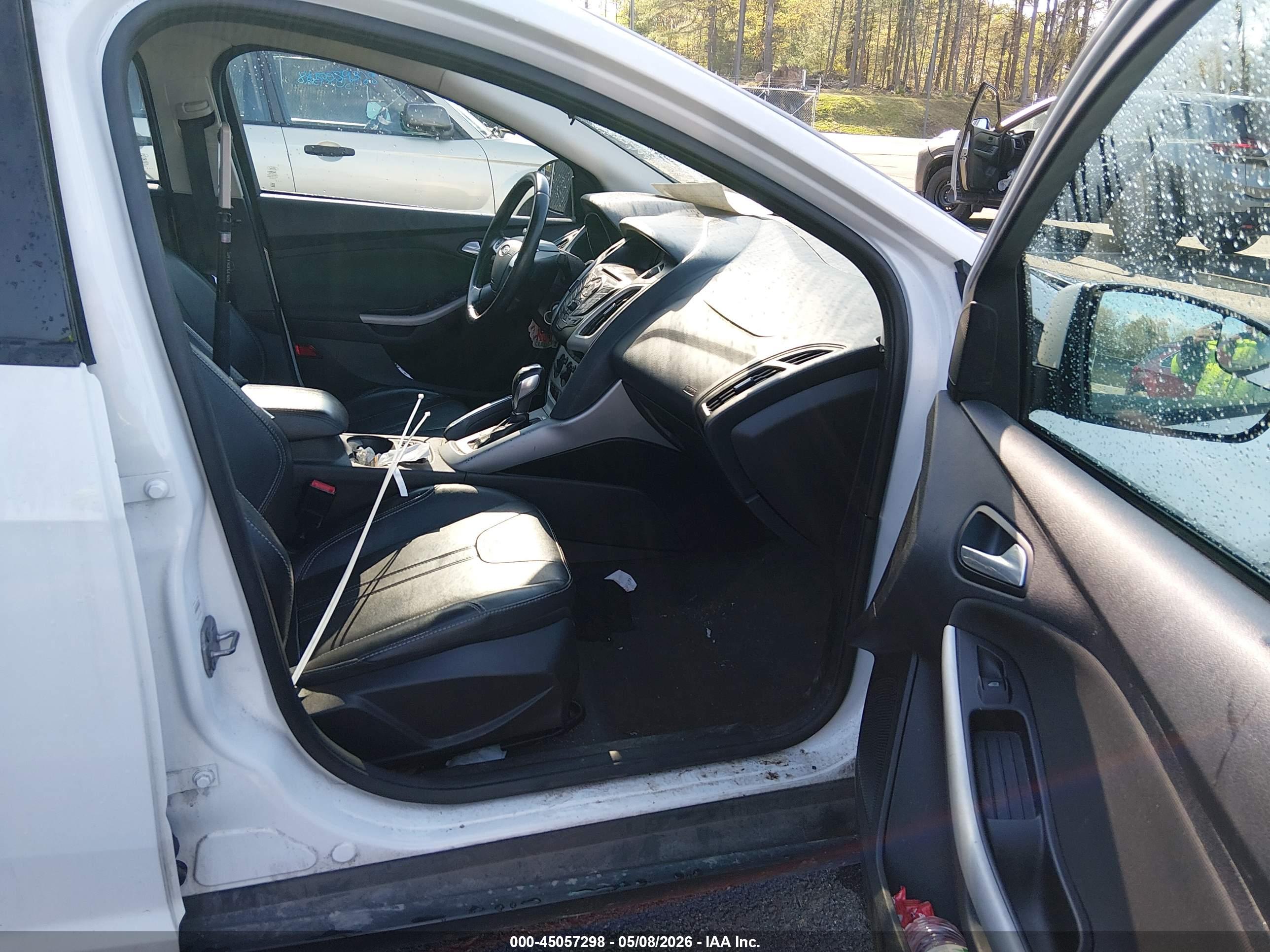 FORD FOCUS image 5