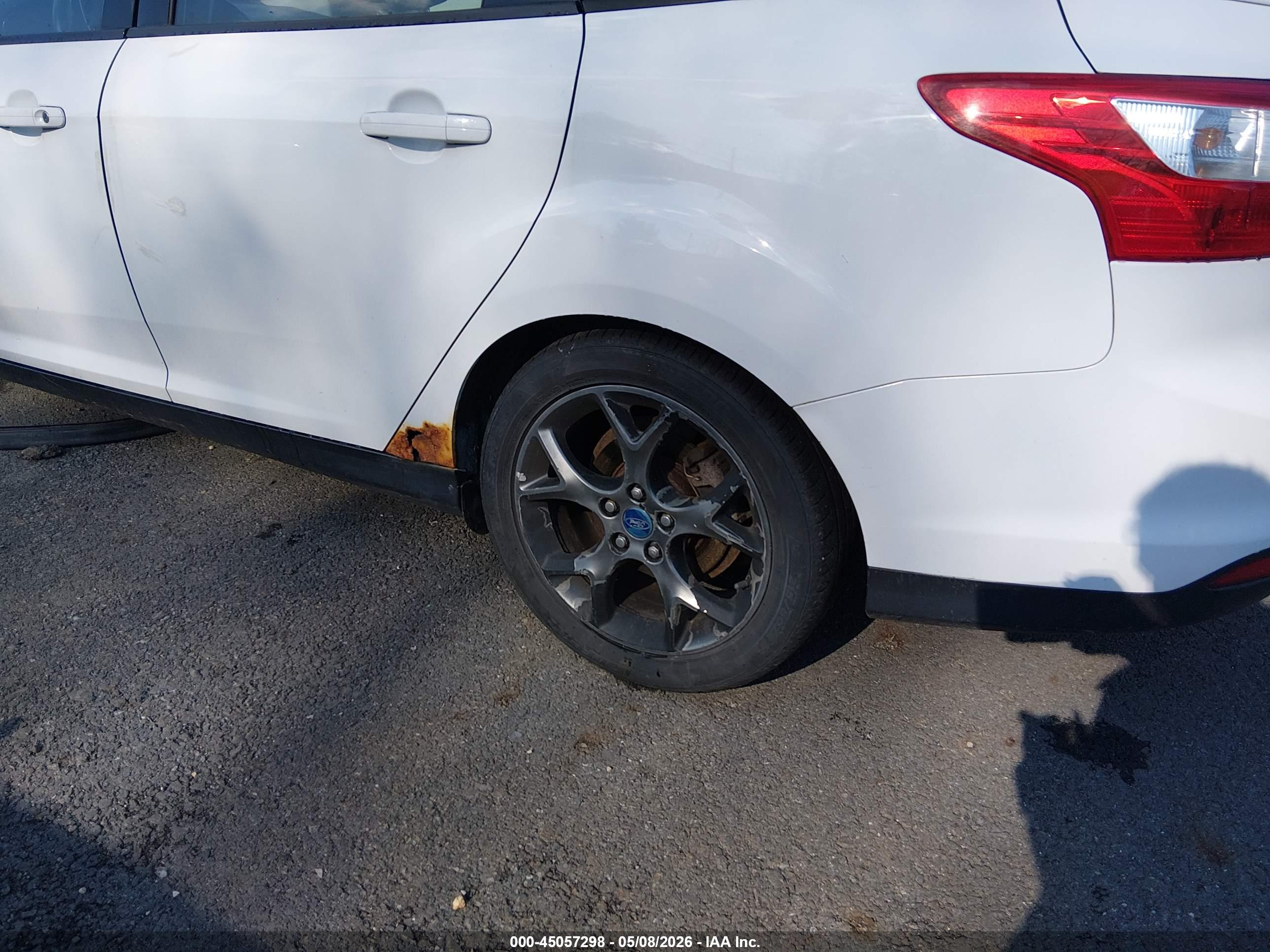FORD FOCUS image 6