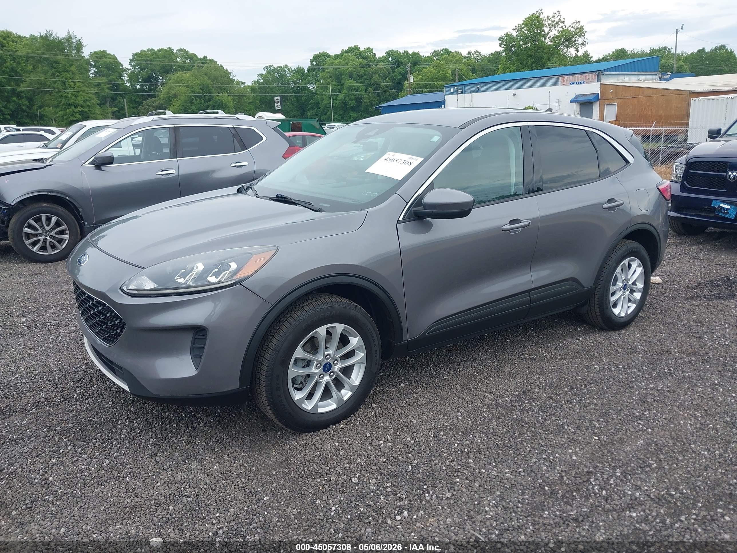 FORD ESCAPE image 2