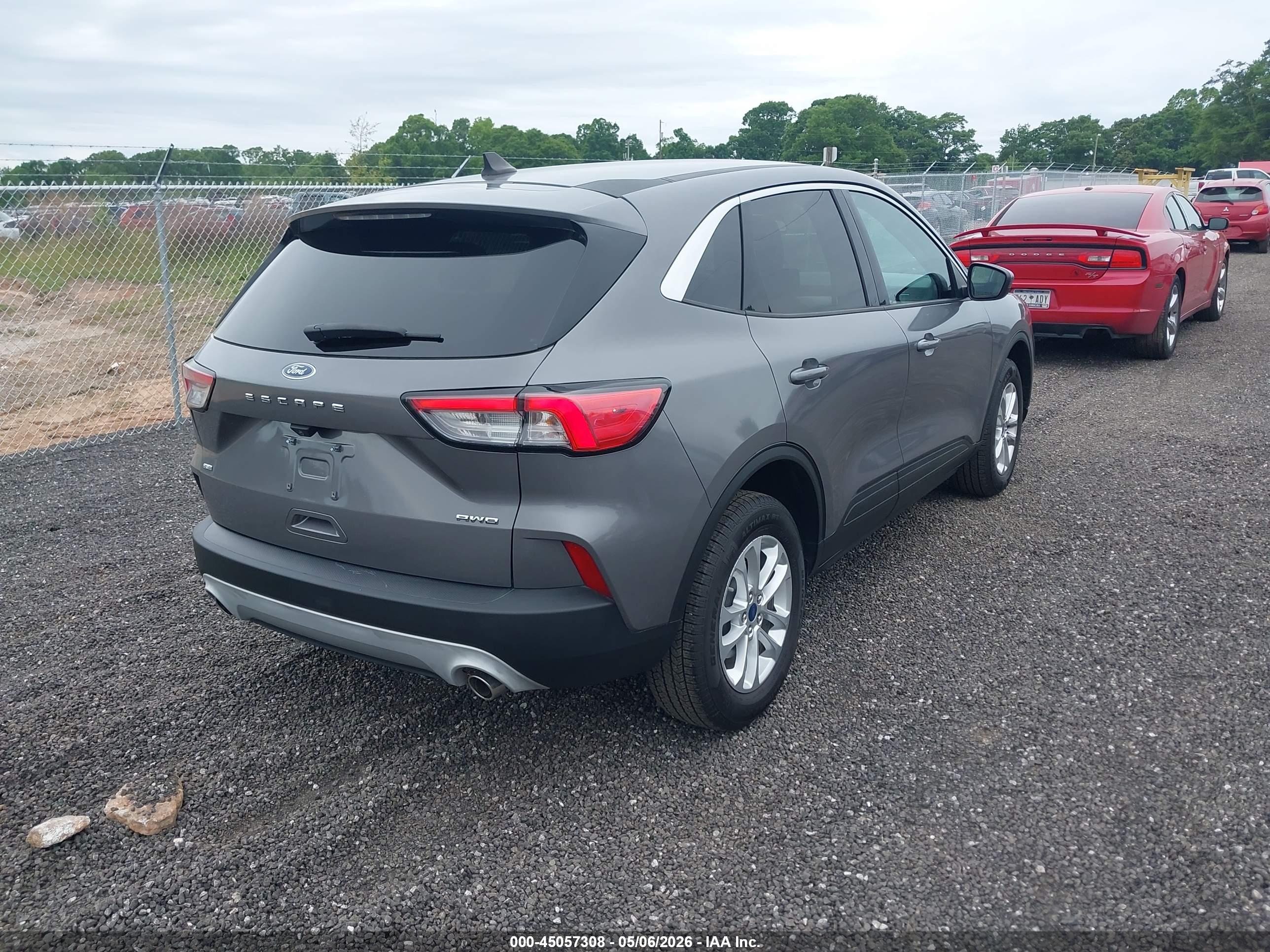 FORD ESCAPE image 4