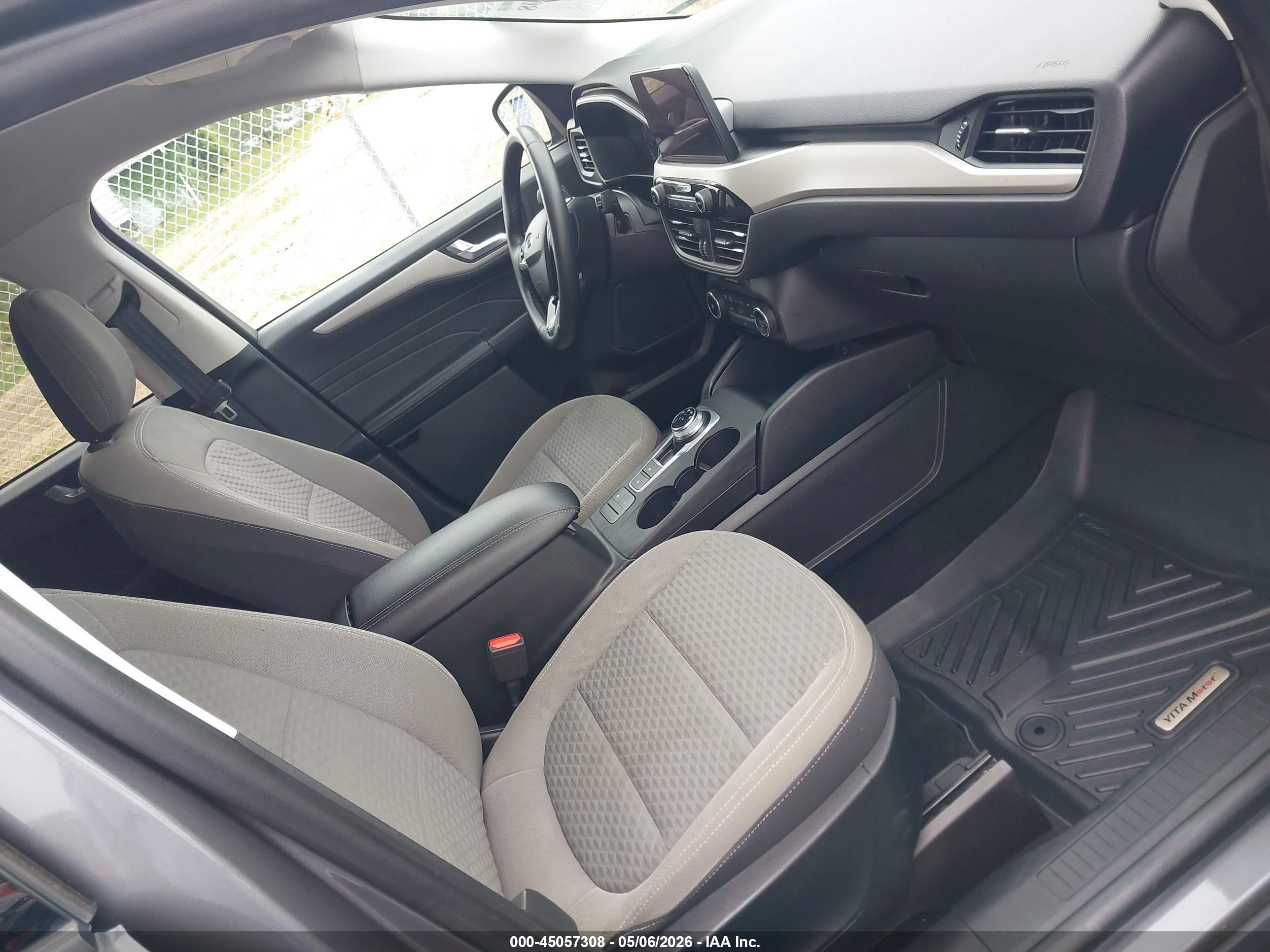 FORD ESCAPE image 5