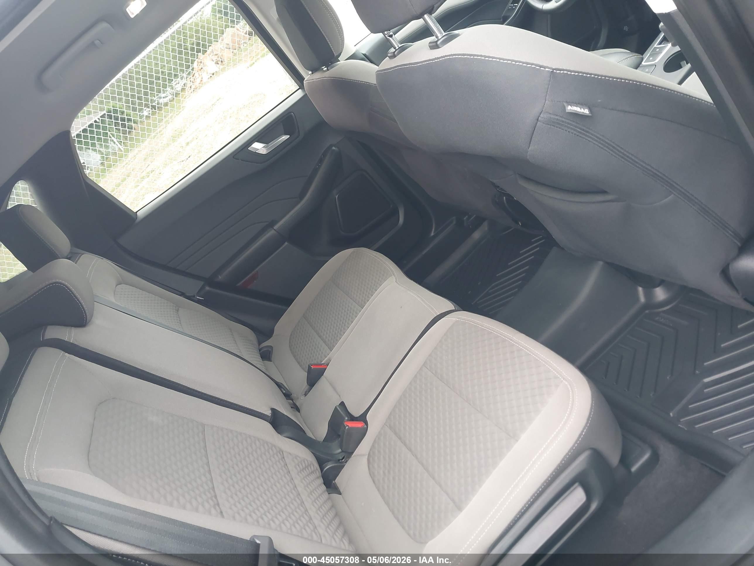 FORD ESCAPE image 8