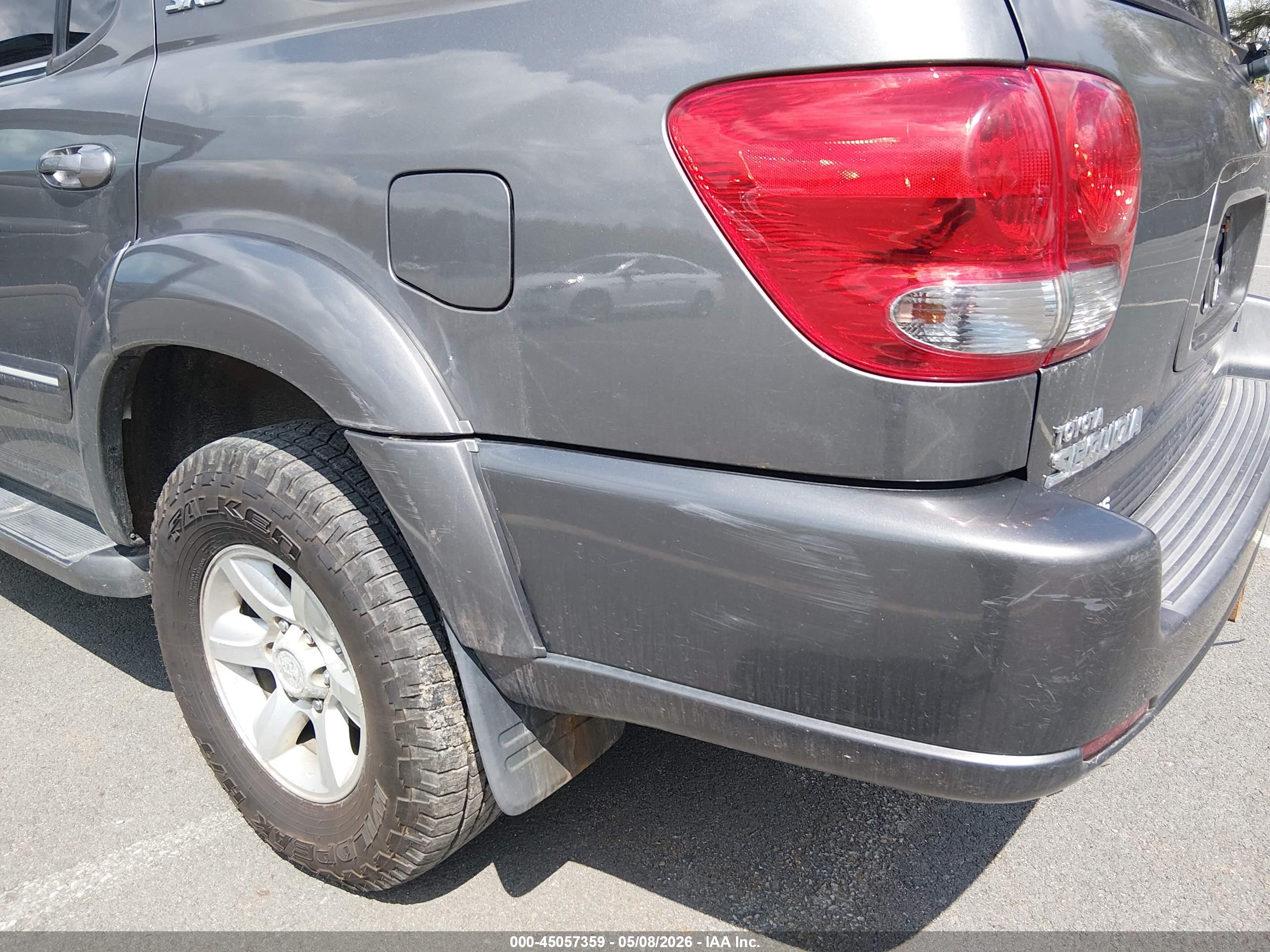 TOYOTA SEQUOIA image 6