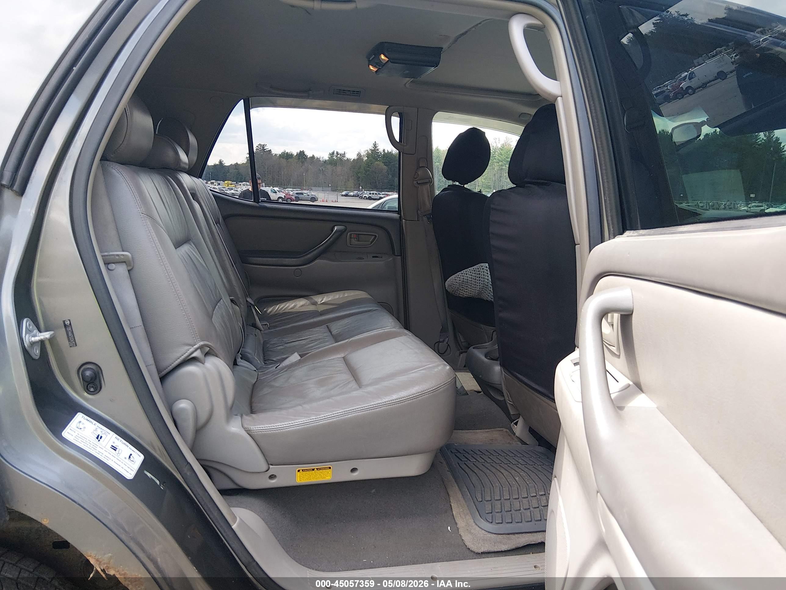 TOYOTA SEQUOIA image 8