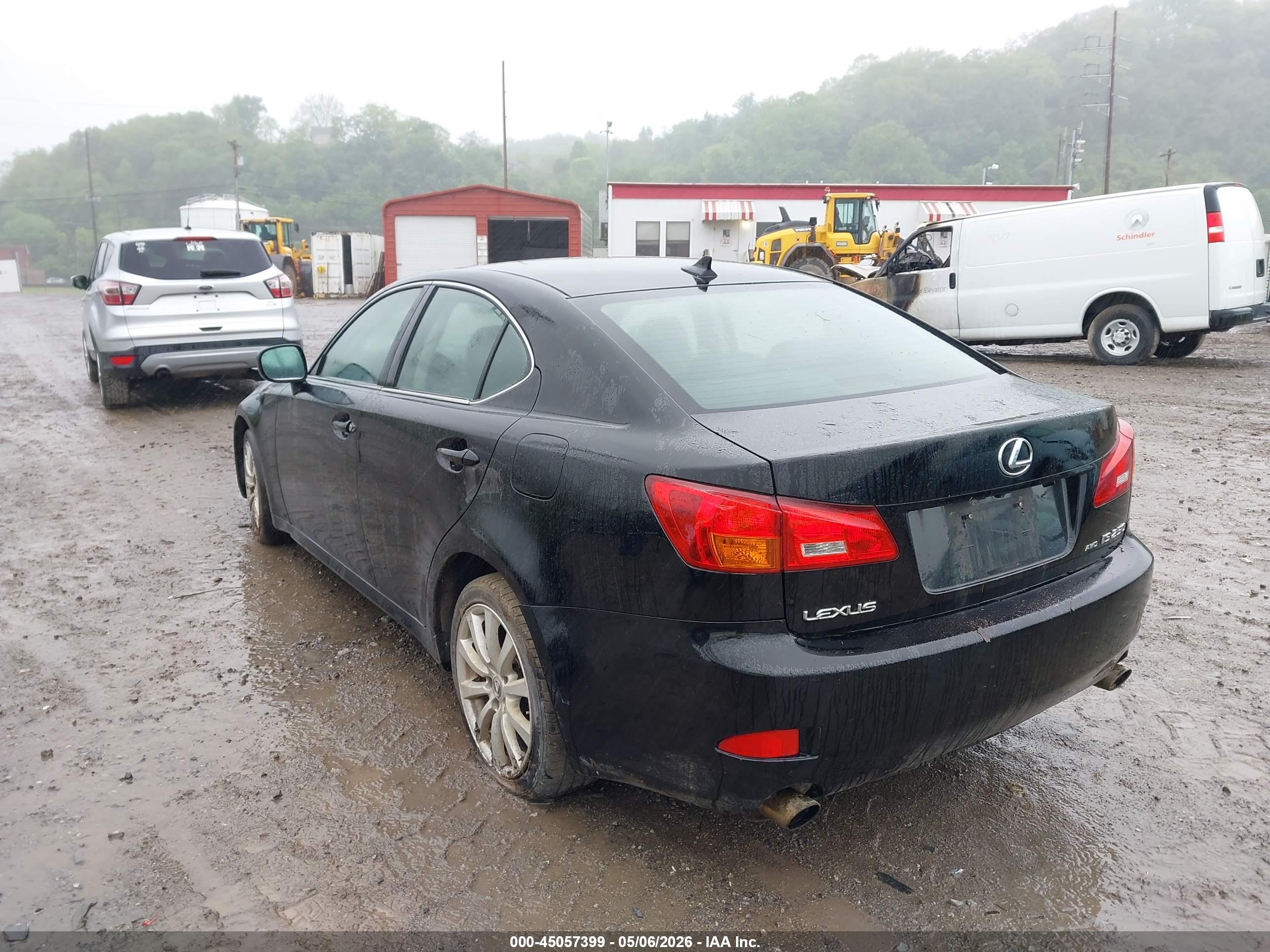 LEXUS IS image 3