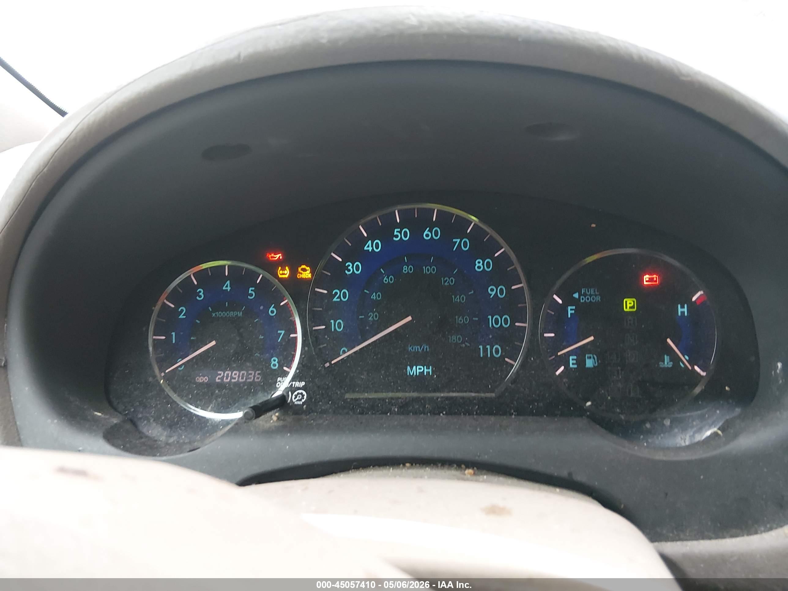 TOYOTA SIENNA image 7