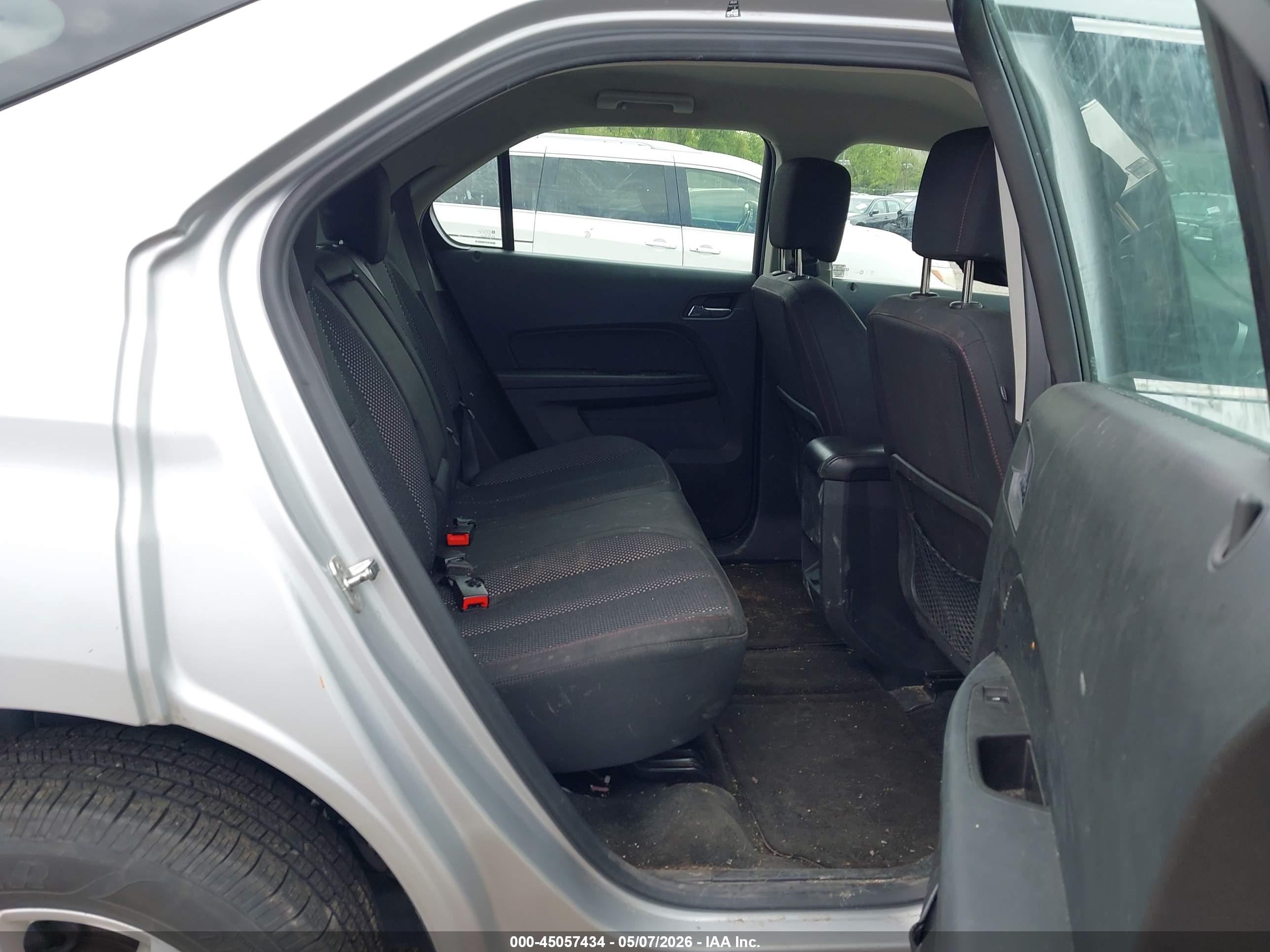 CHEVROLET EQUINOX image 8