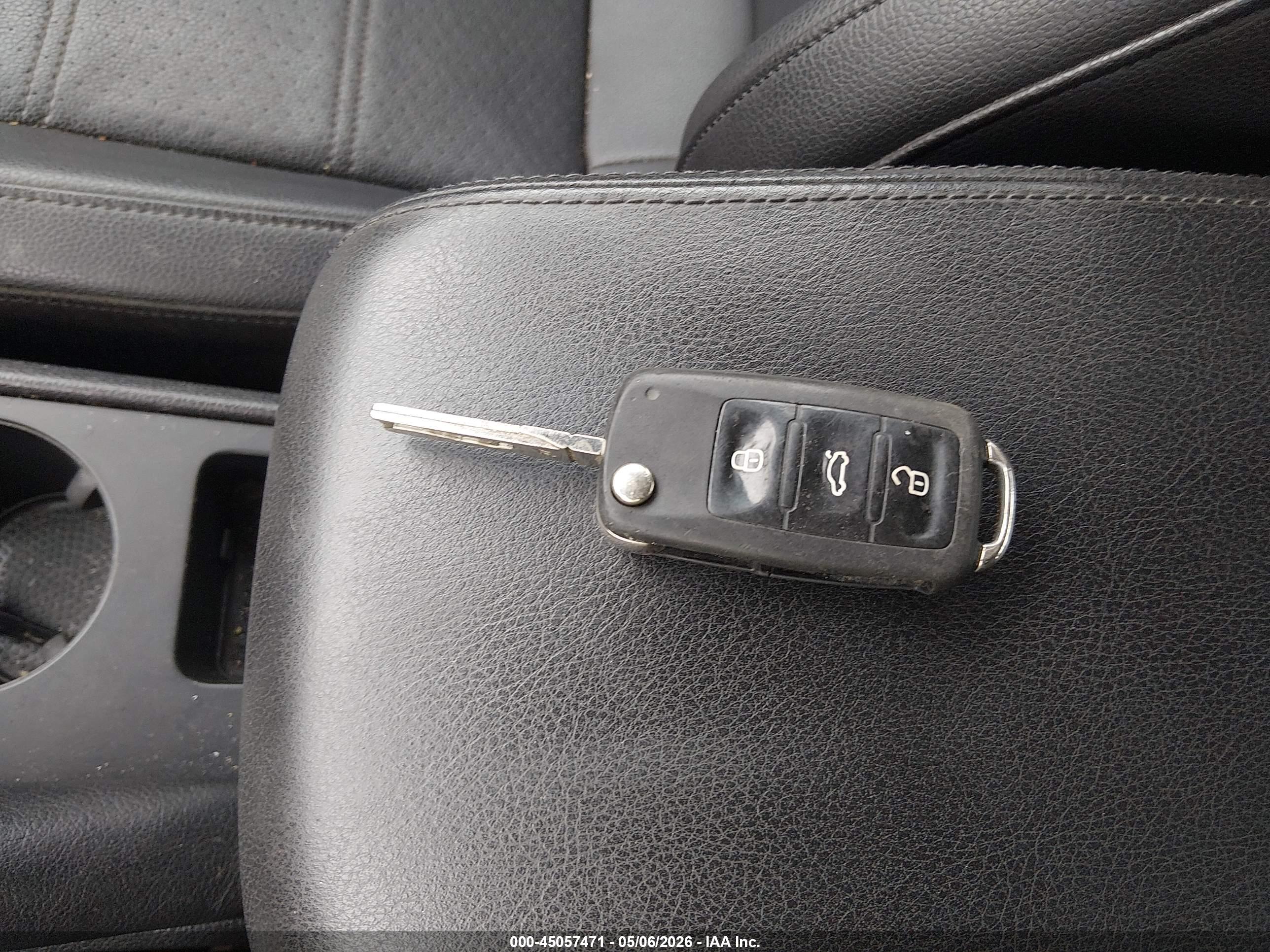 VOLKSWAGEN PASSAT image 11