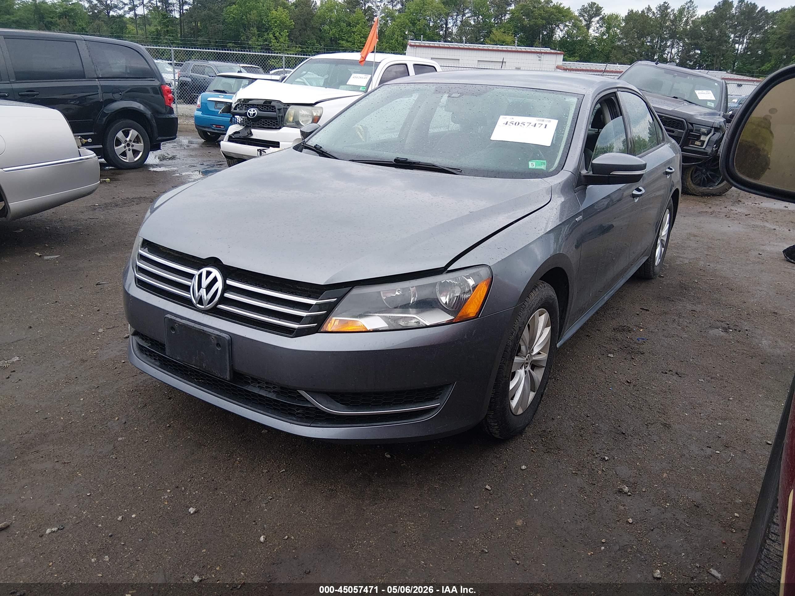 VOLKSWAGEN PASSAT image 2