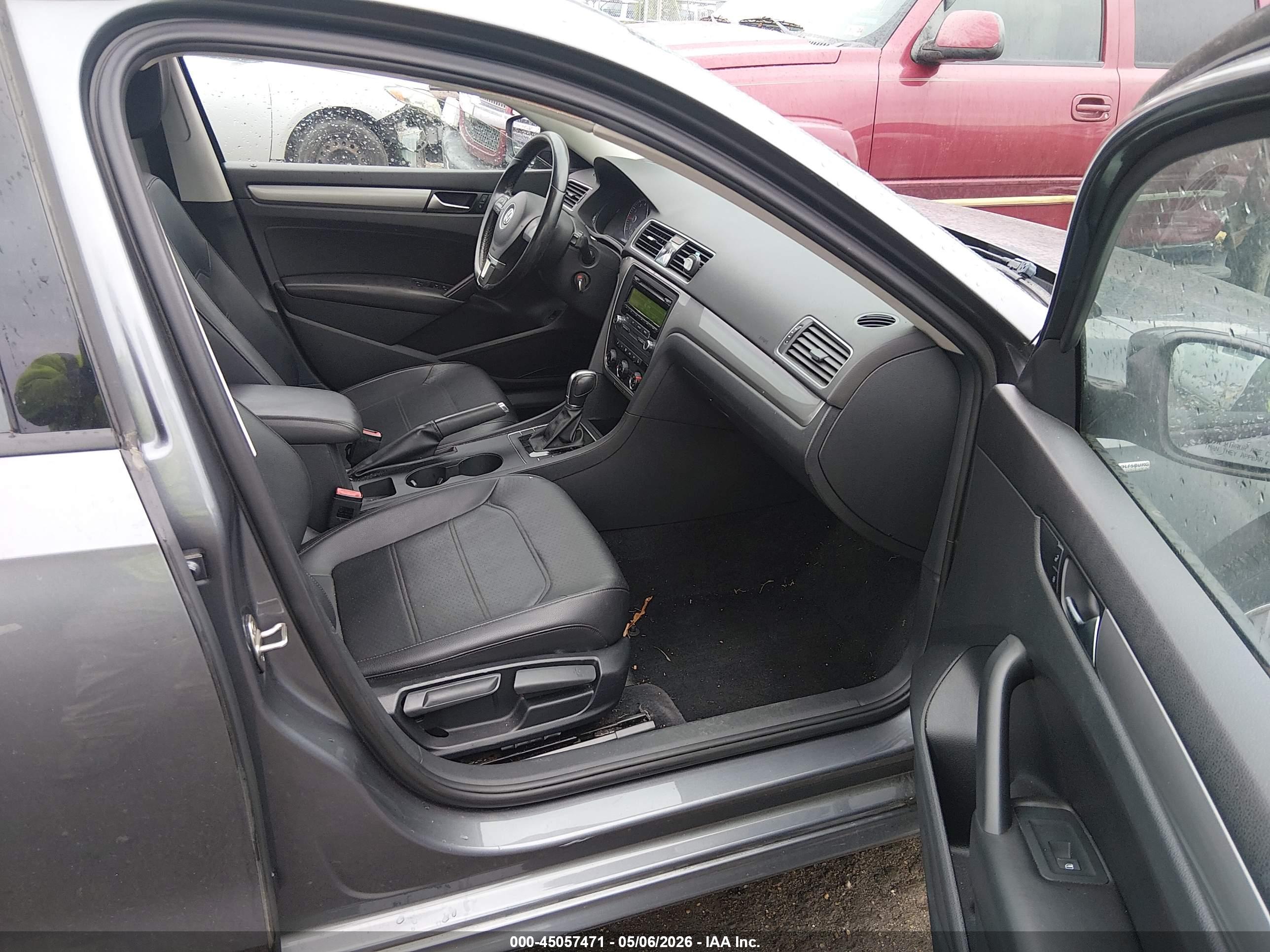VOLKSWAGEN PASSAT image 5