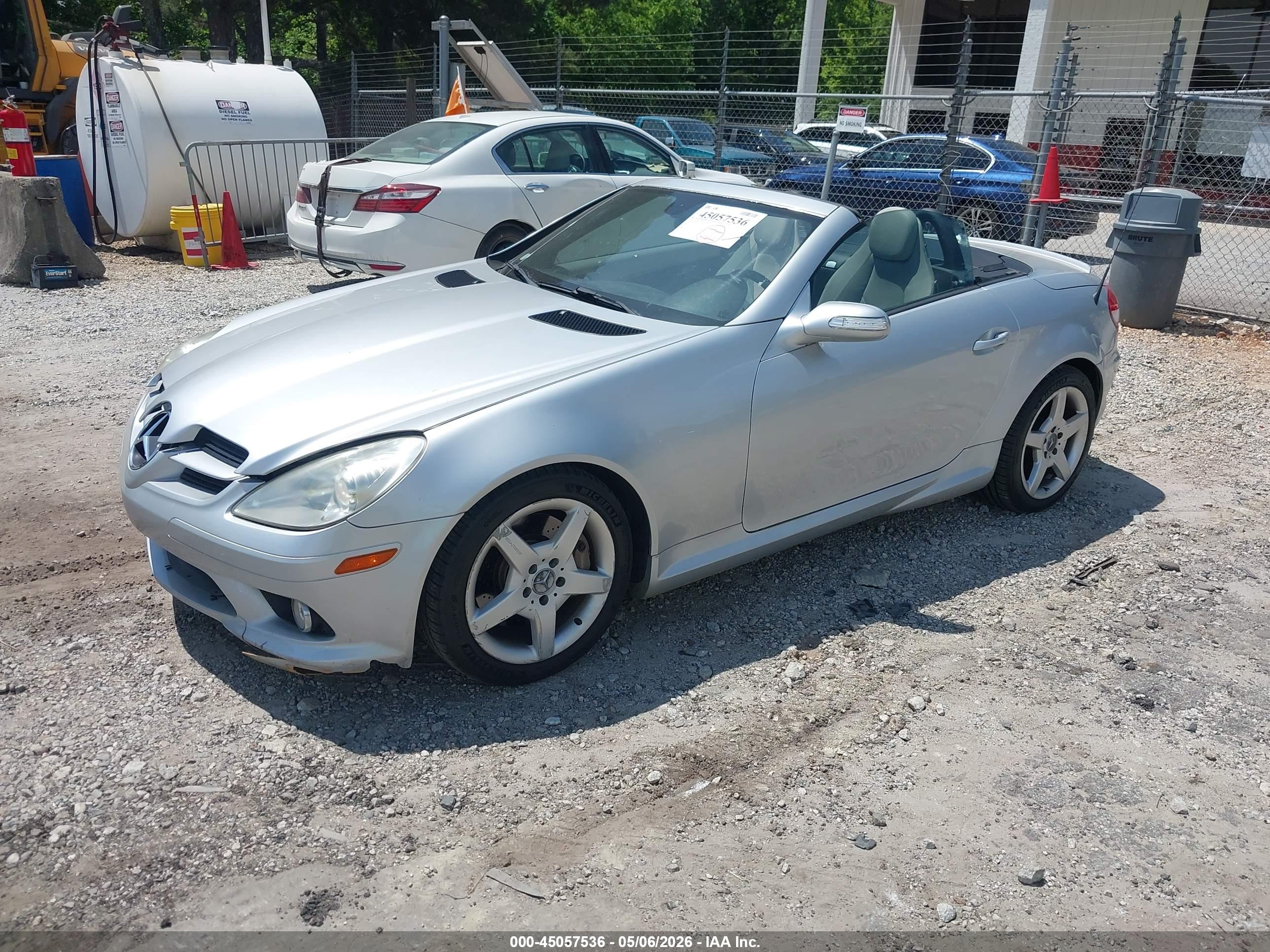 MERCEDES-BENZ SLK image 2