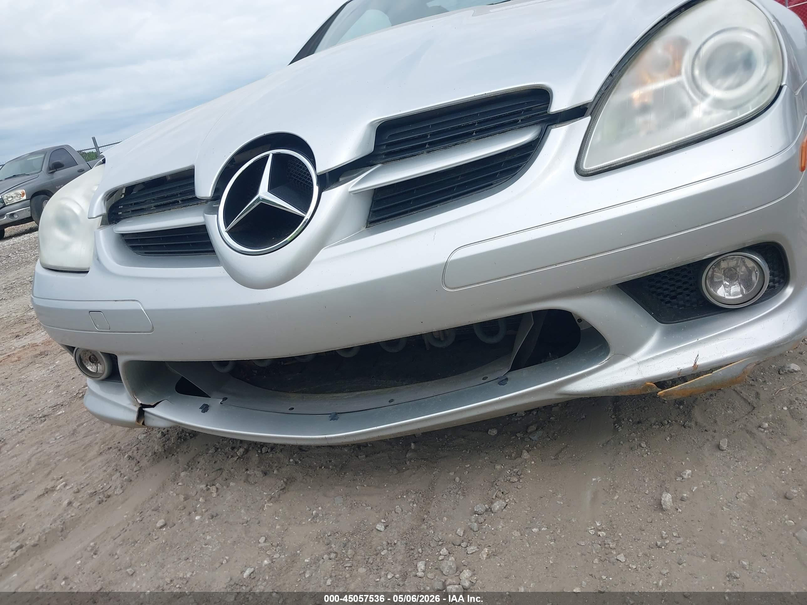 MERCEDES-BENZ SLK image 6