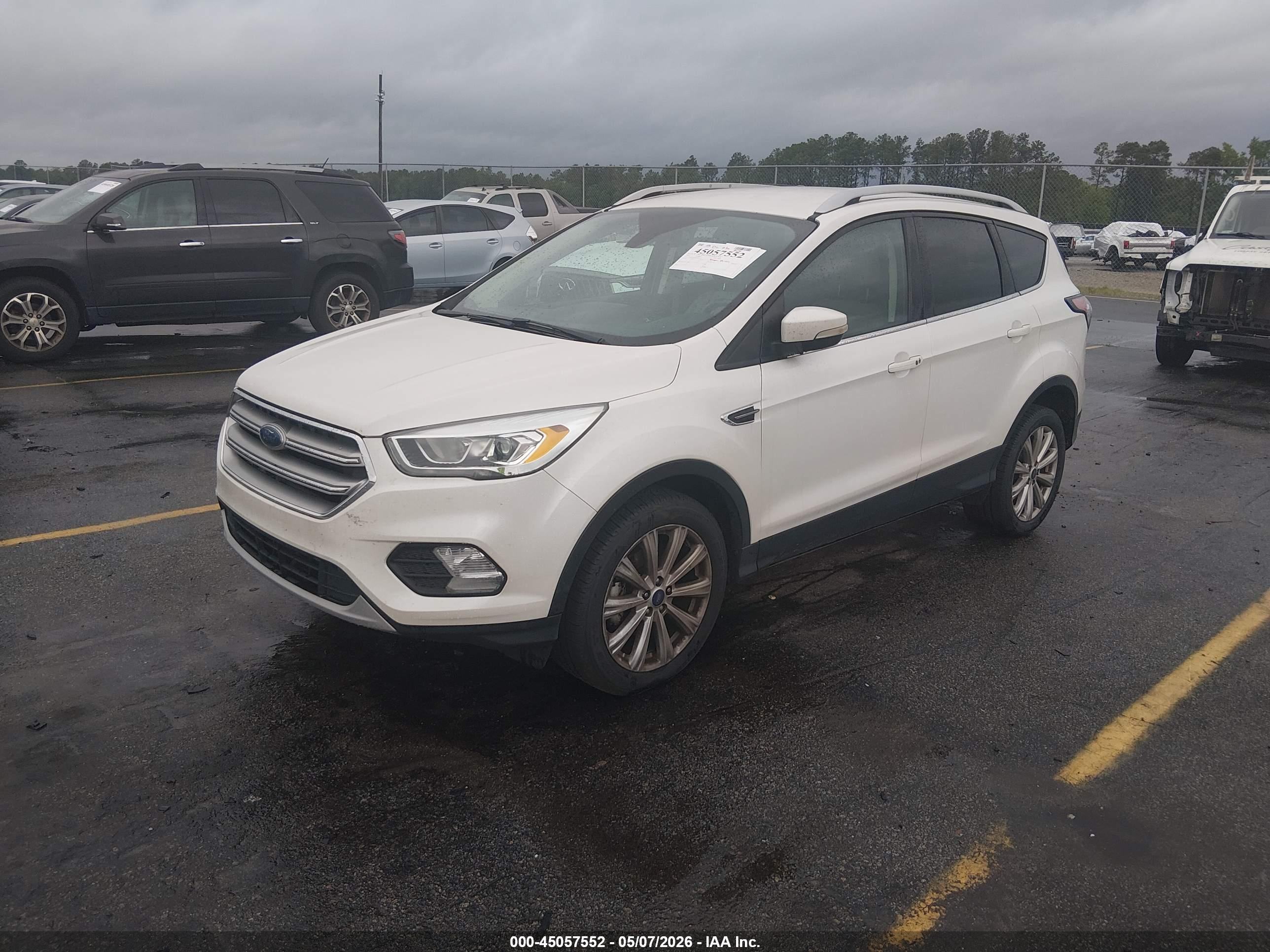 FORD ESCAPE image 2