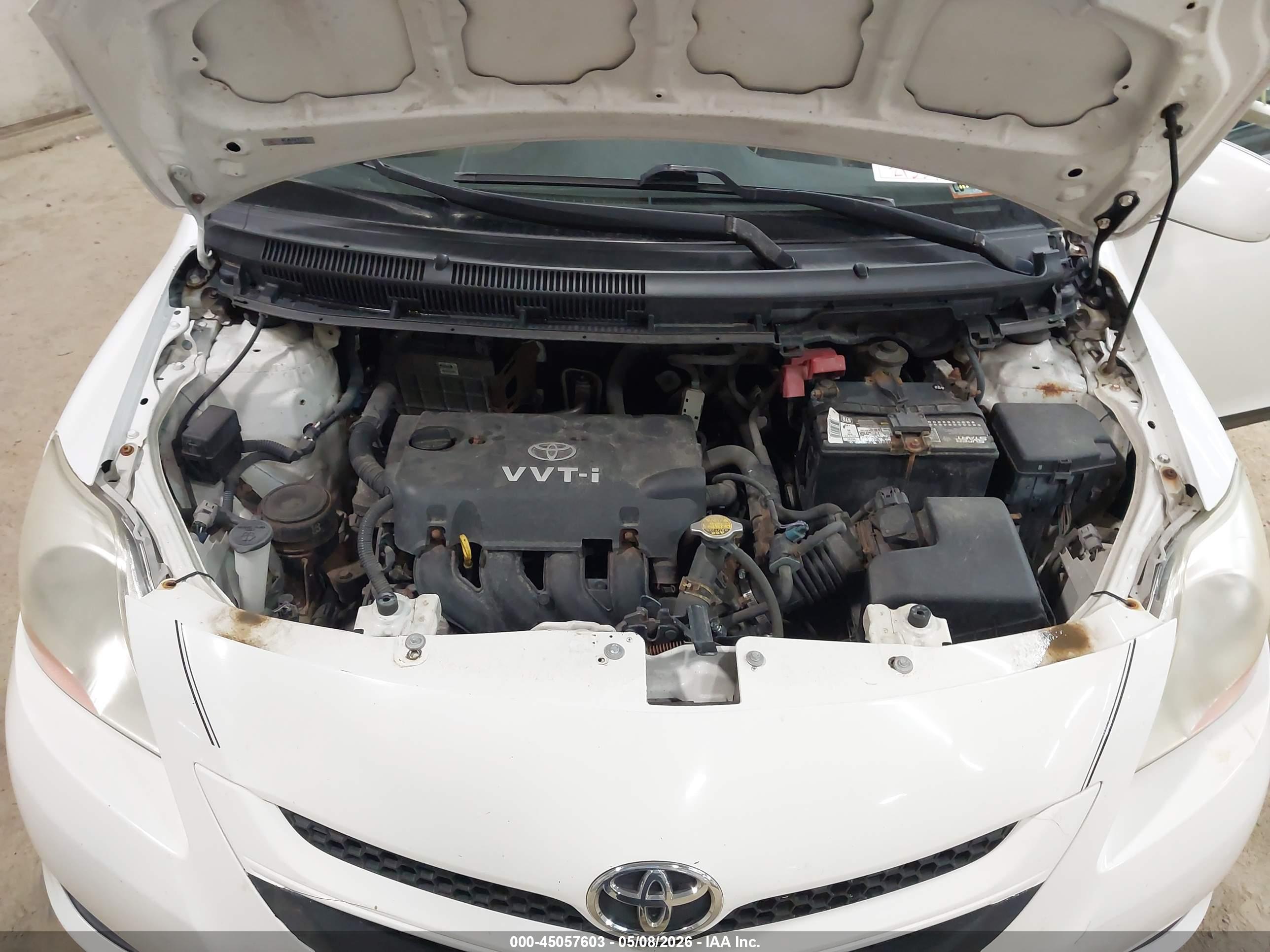TOYOTA YARIS image 10