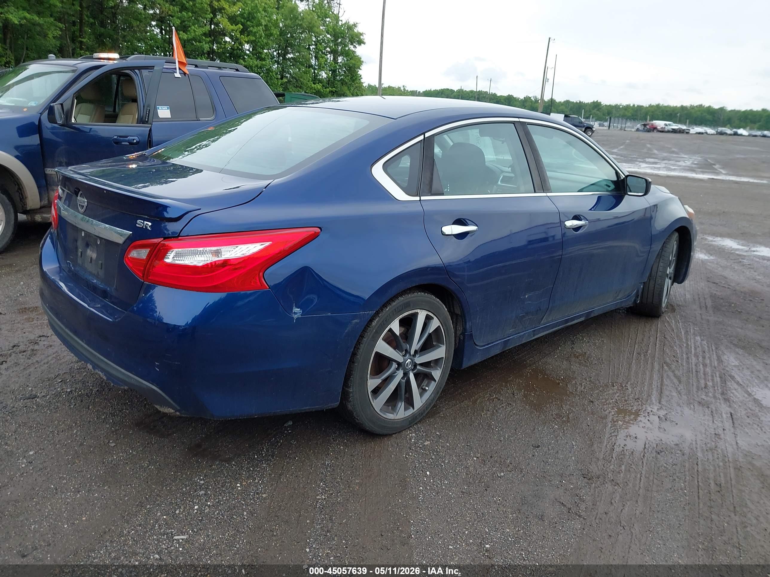 NISSAN ALTIMA image 4