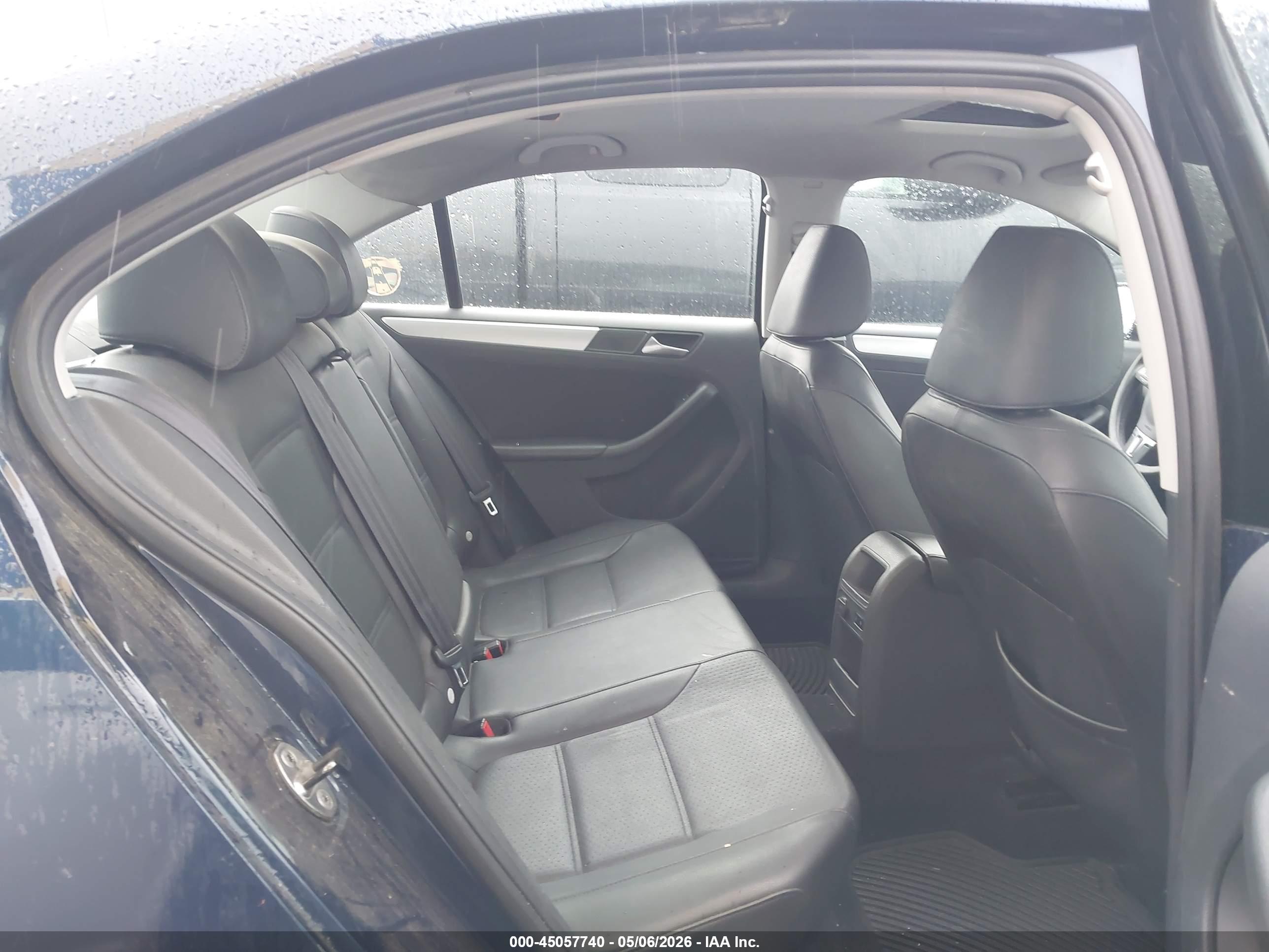 VOLKSWAGEN JETTA image 8