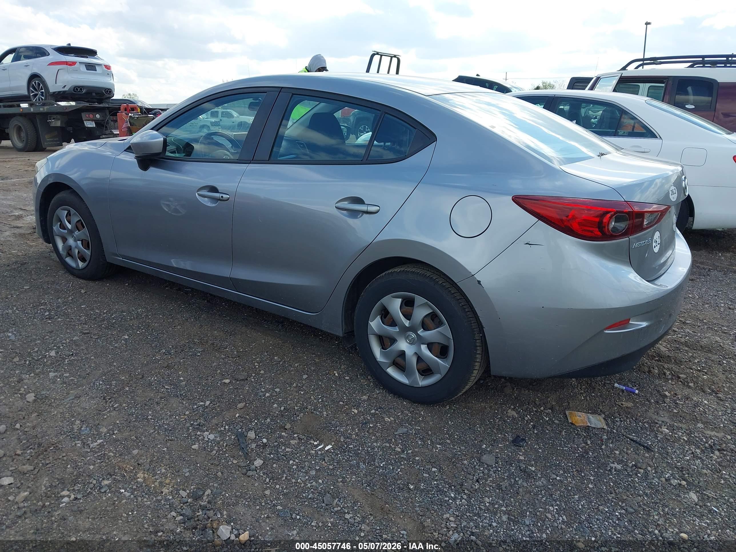MAZDA MAZDA3 image 3