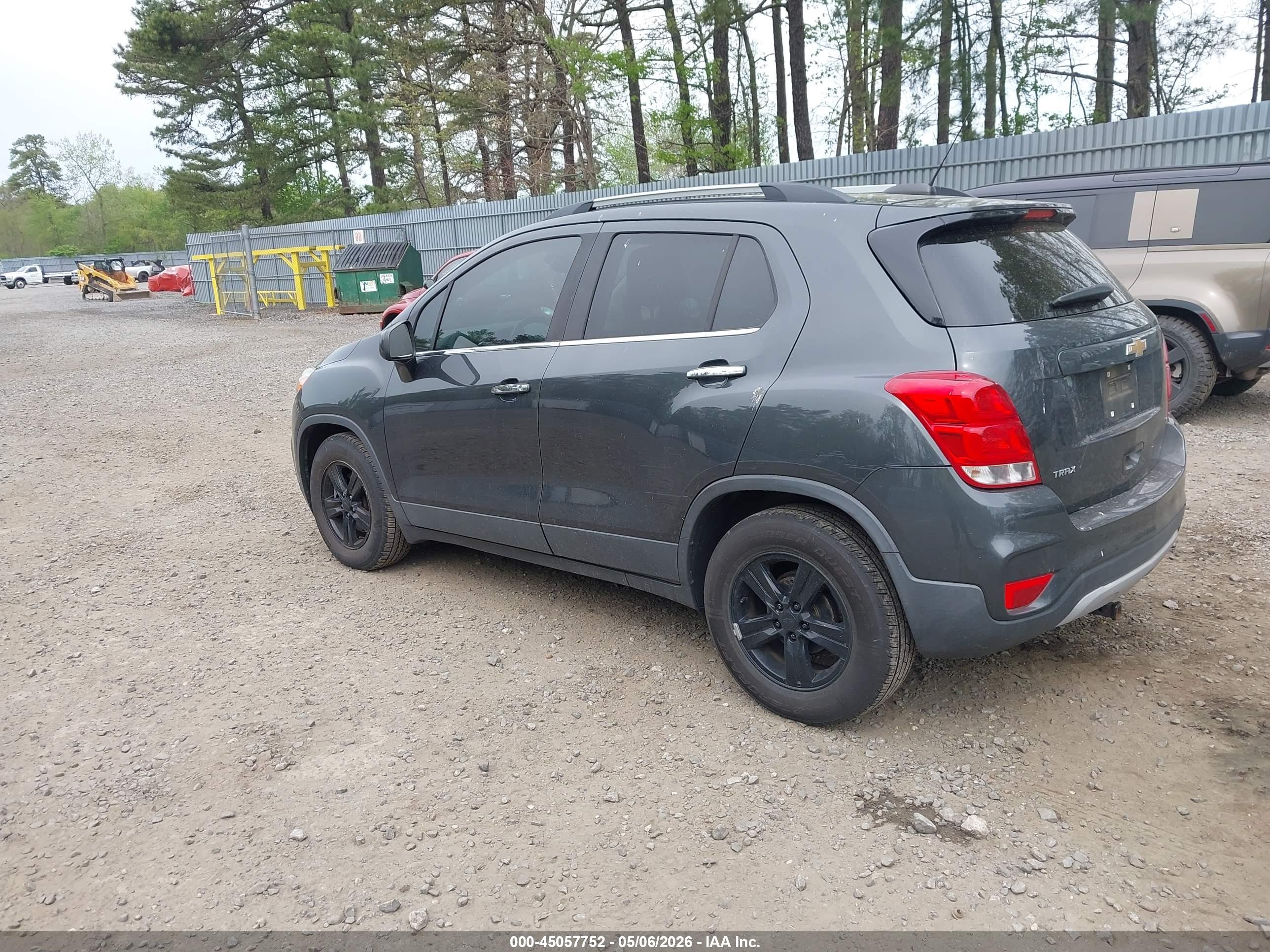 CHEVROLET TRAX image 3