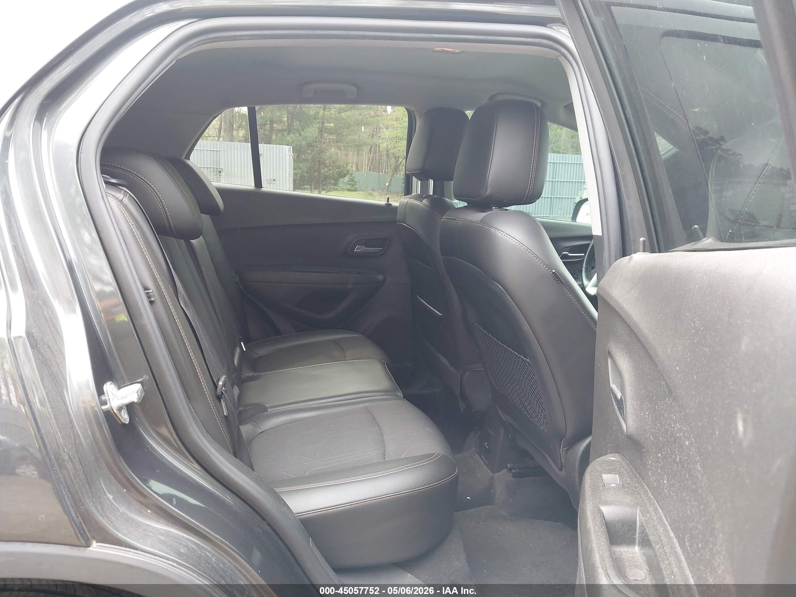 CHEVROLET TRAX image 8