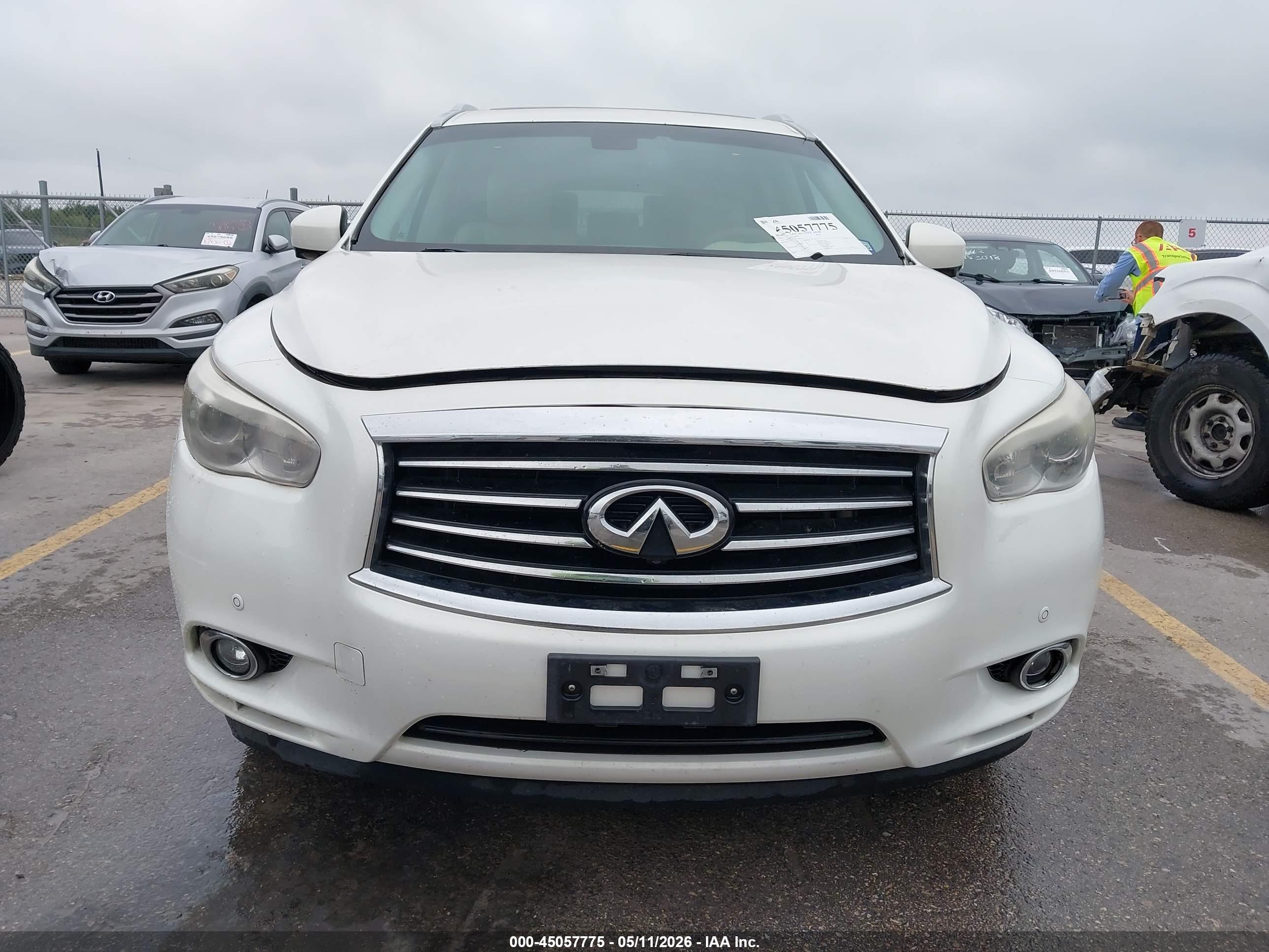 INFINITI JX35 image 6