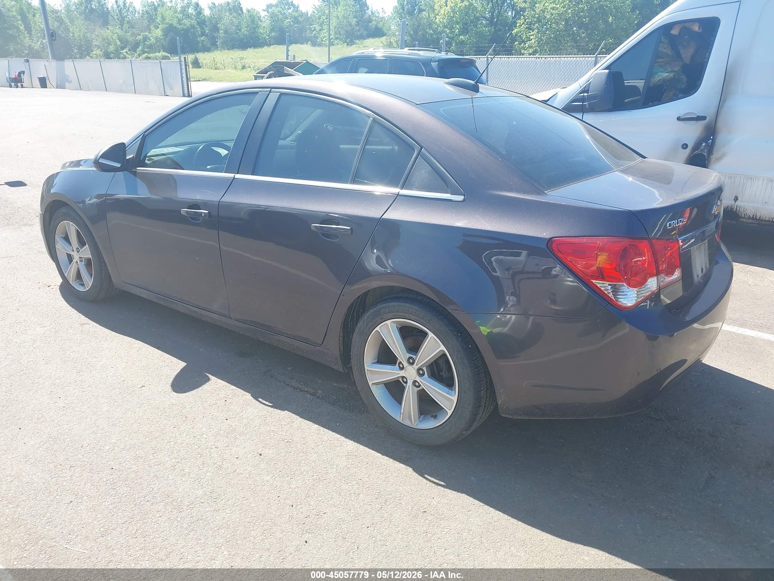 CHEVROLET CRUZE image 3