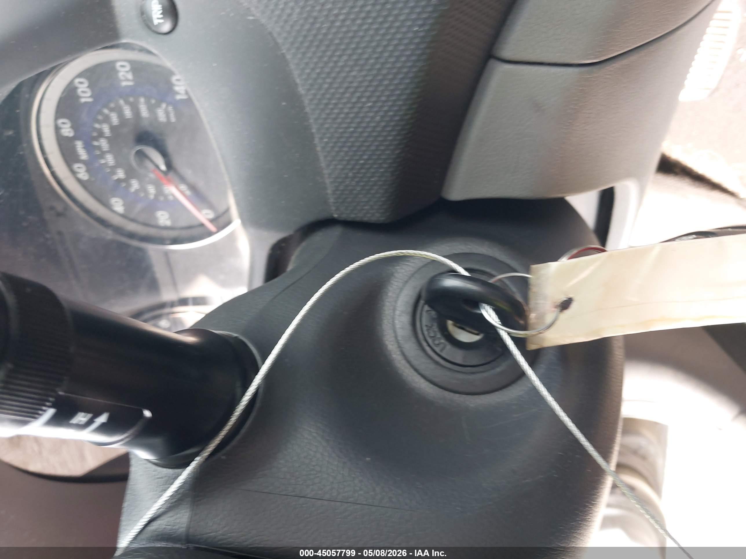 HYUNDAI ACCENT image 11