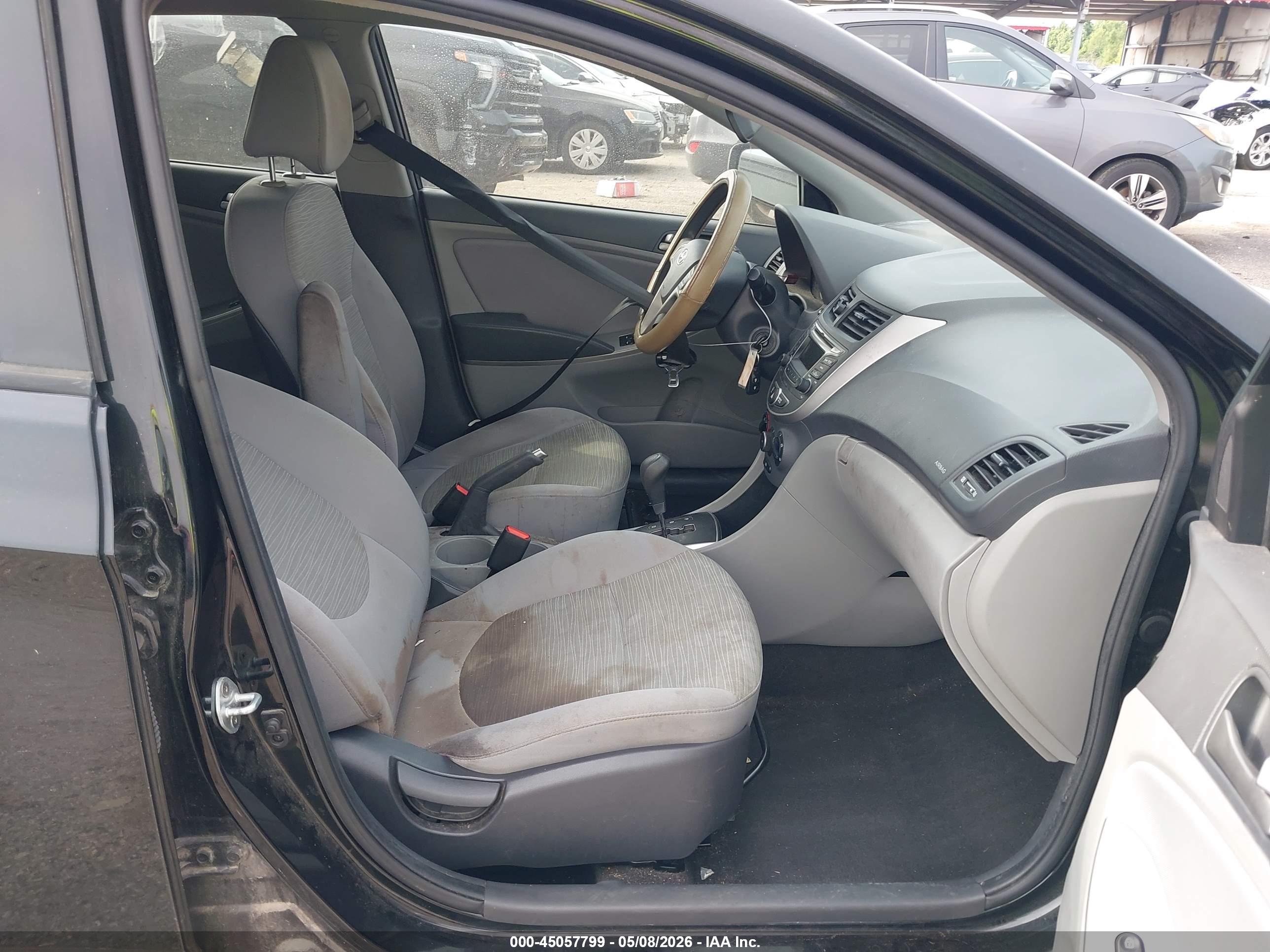 HYUNDAI ACCENT image 5