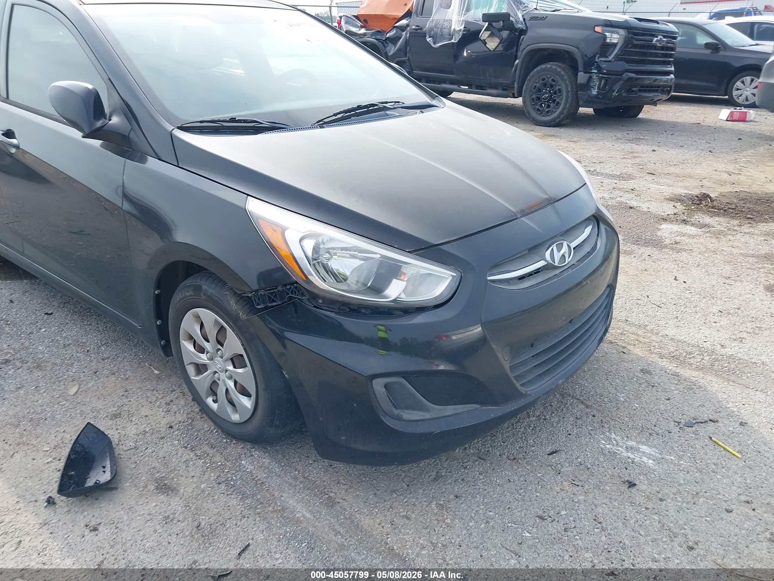 HYUNDAI ACCENT image 6