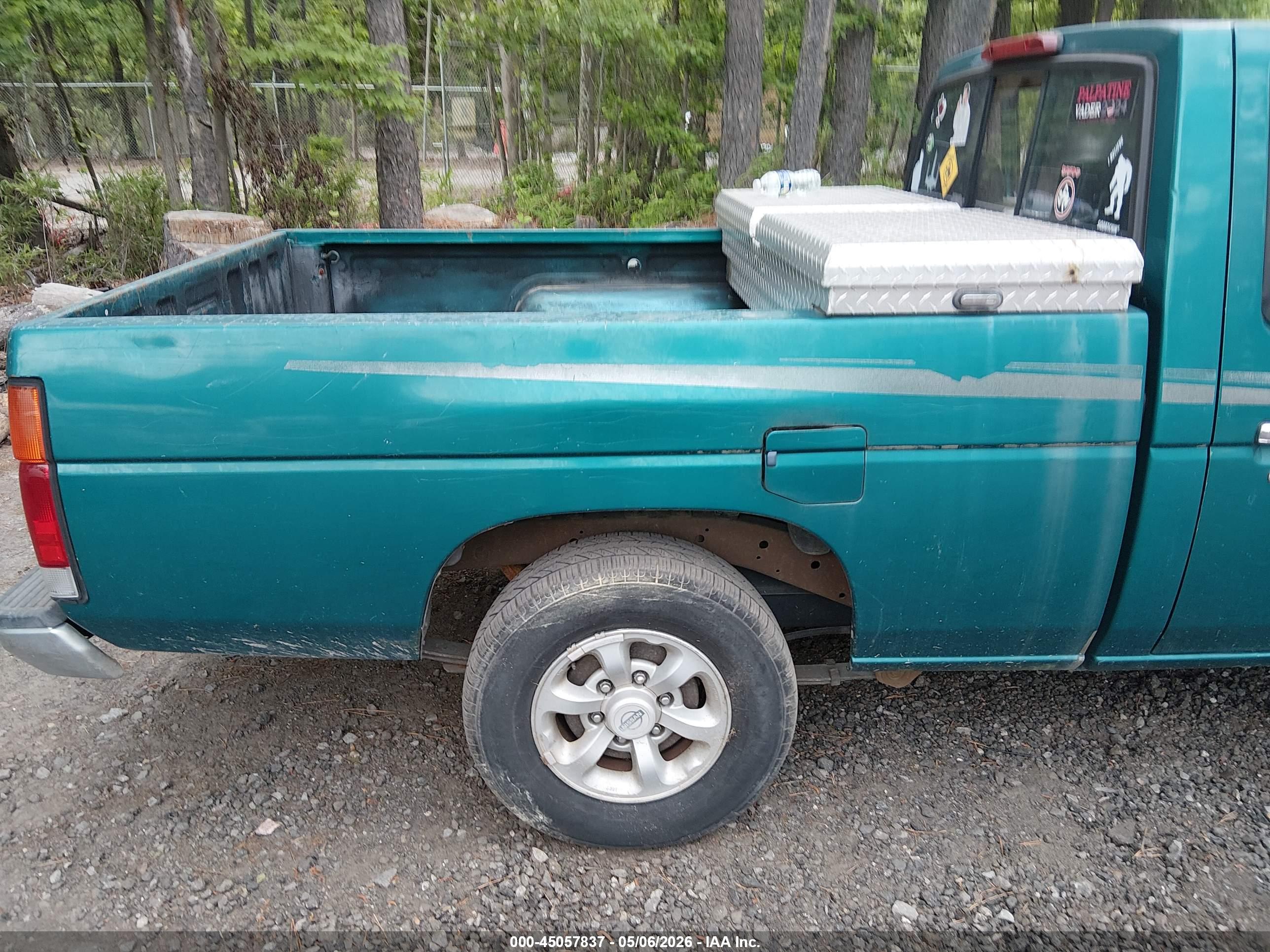 NISSAN 4X2 image 6