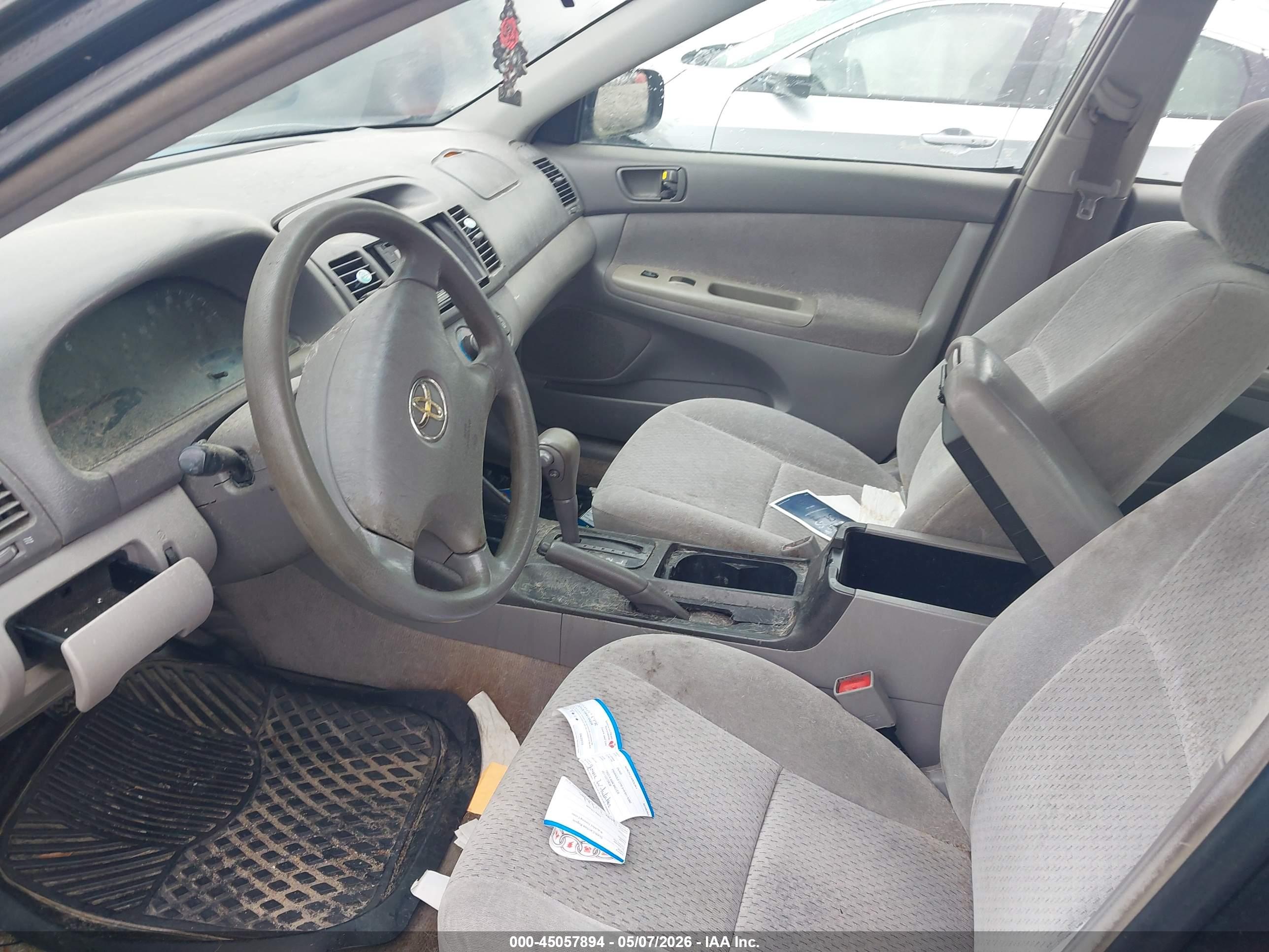 TOYOTA CAMRY image 5