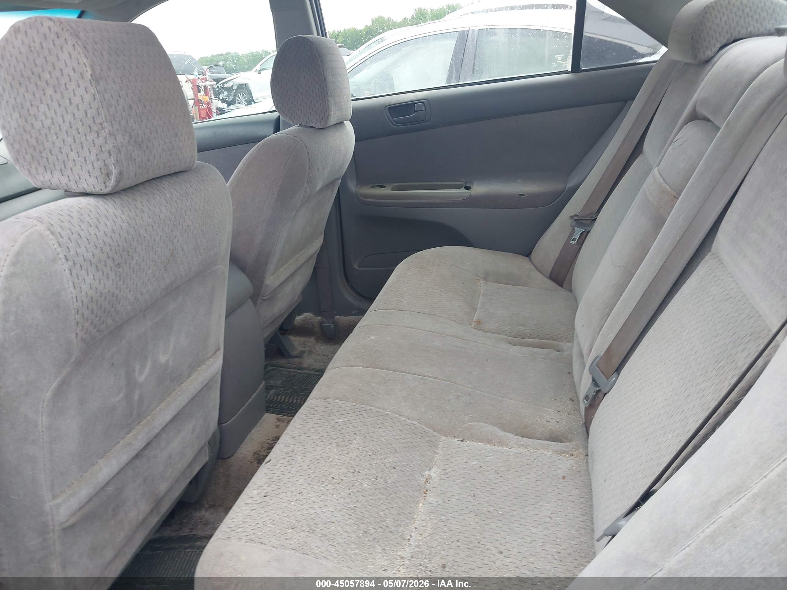TOYOTA CAMRY image 8