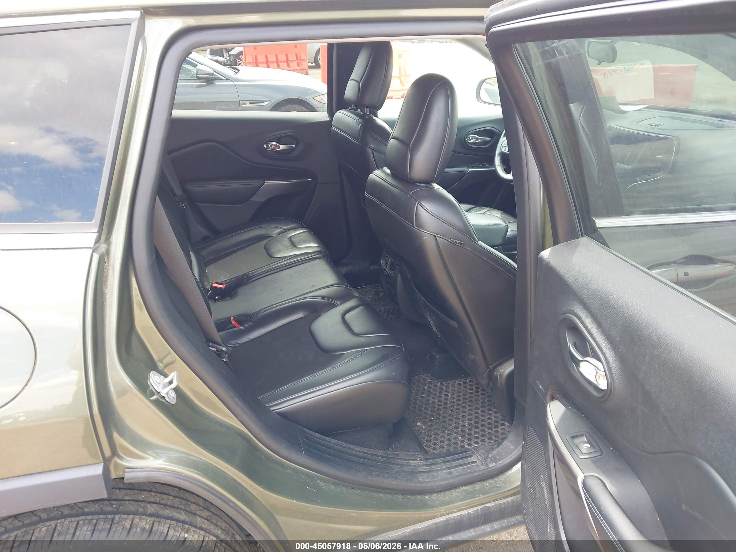 JEEP CHEROKEE image 8