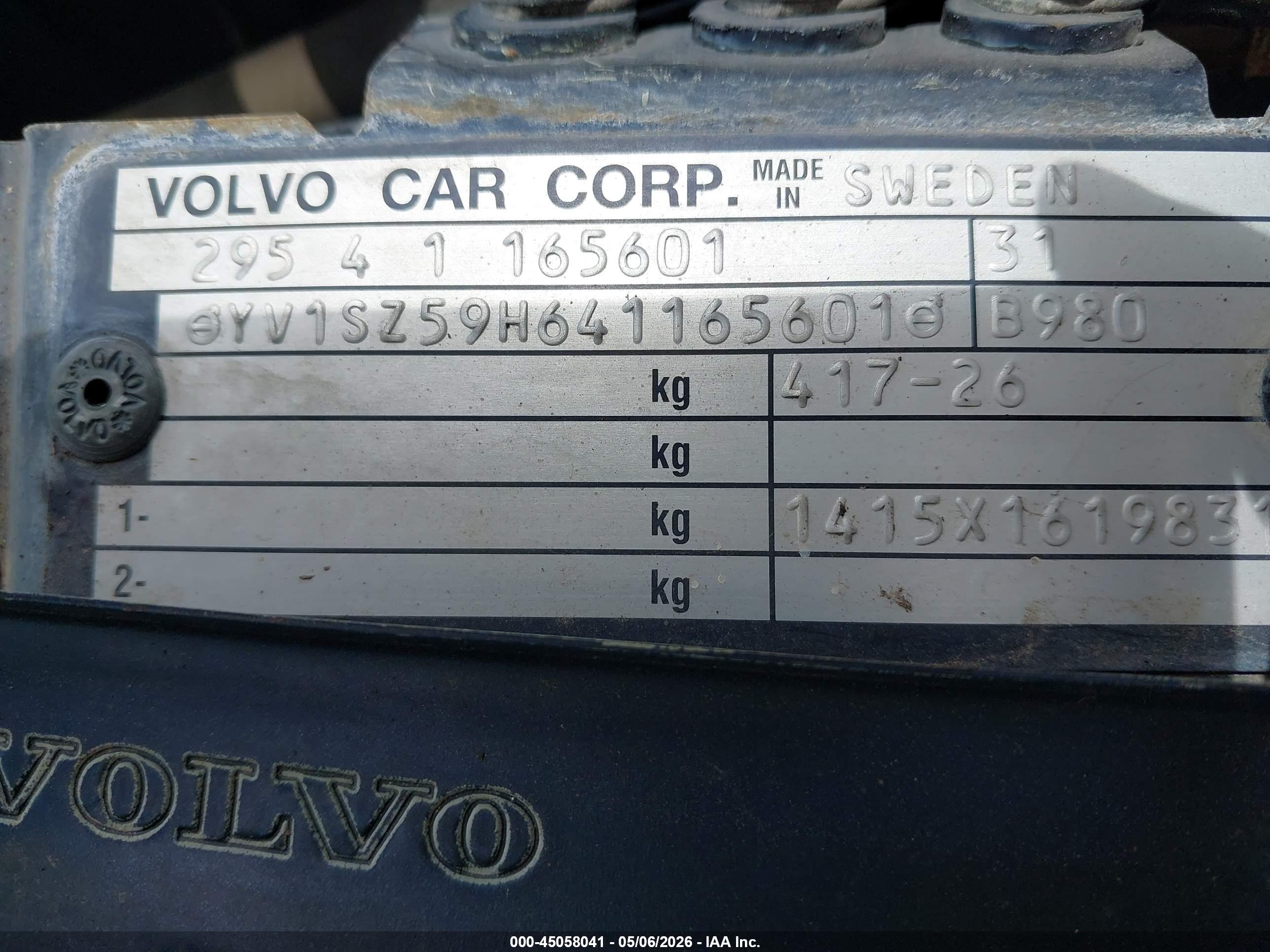 VOLVO XC70 image 9