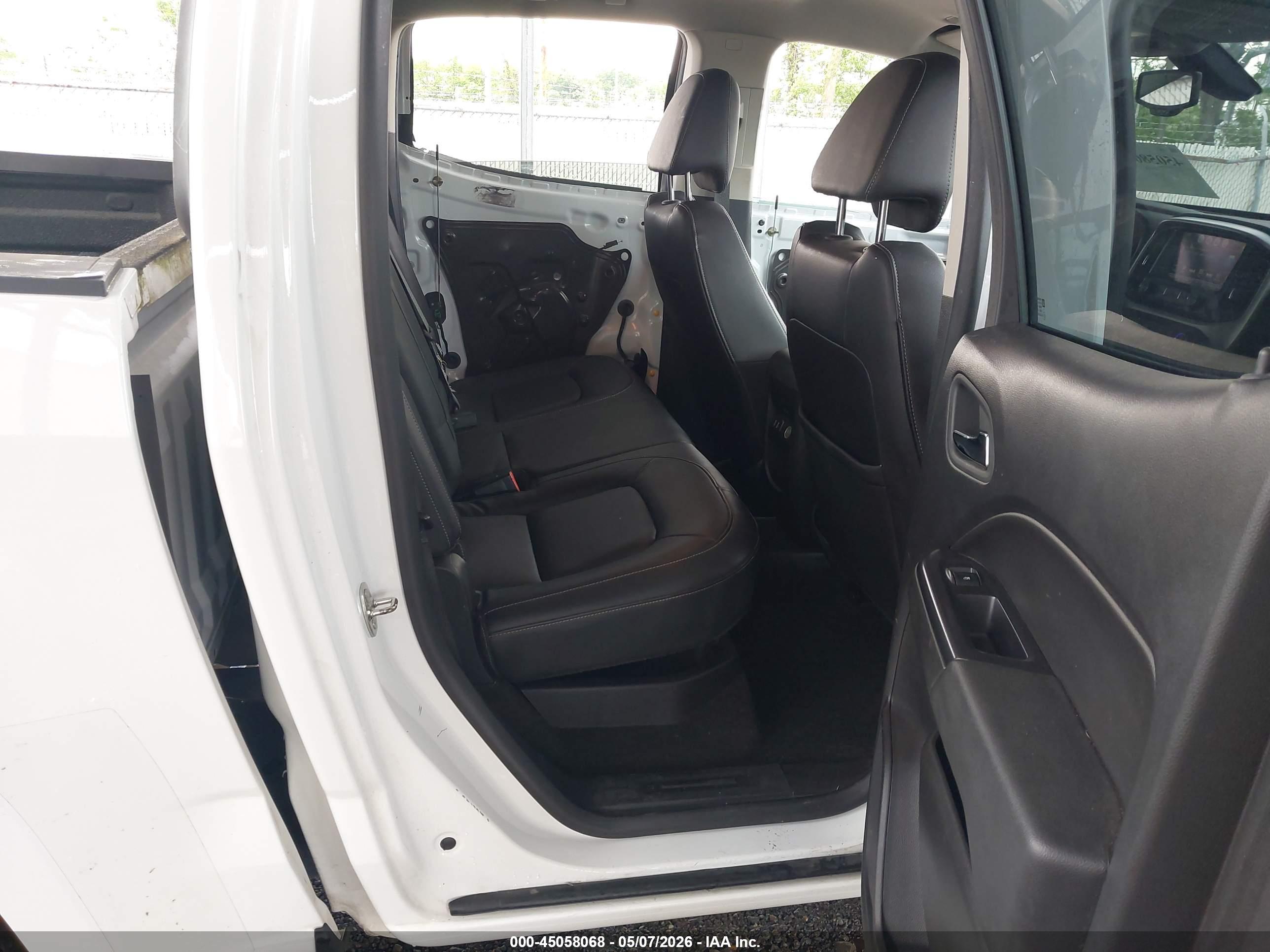 CHEVROLET COLORADO image 8