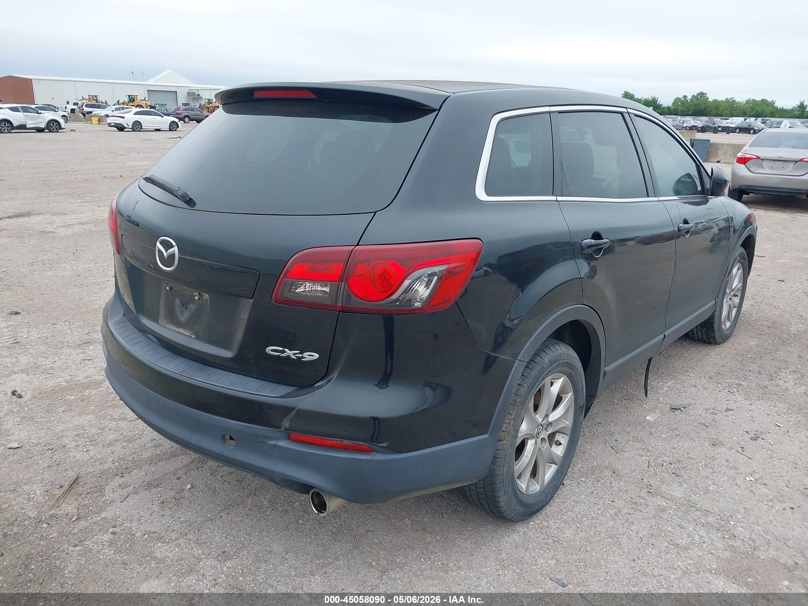 MAZDA CX-9 image 4