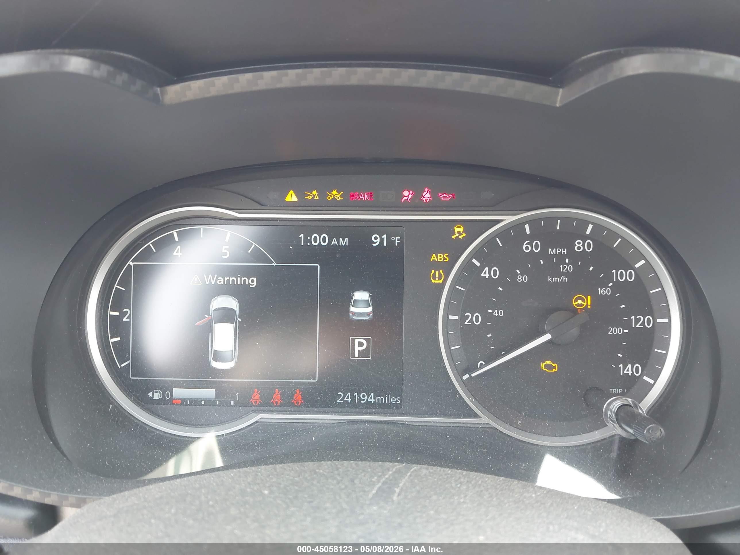 NISSAN VERSA image 7