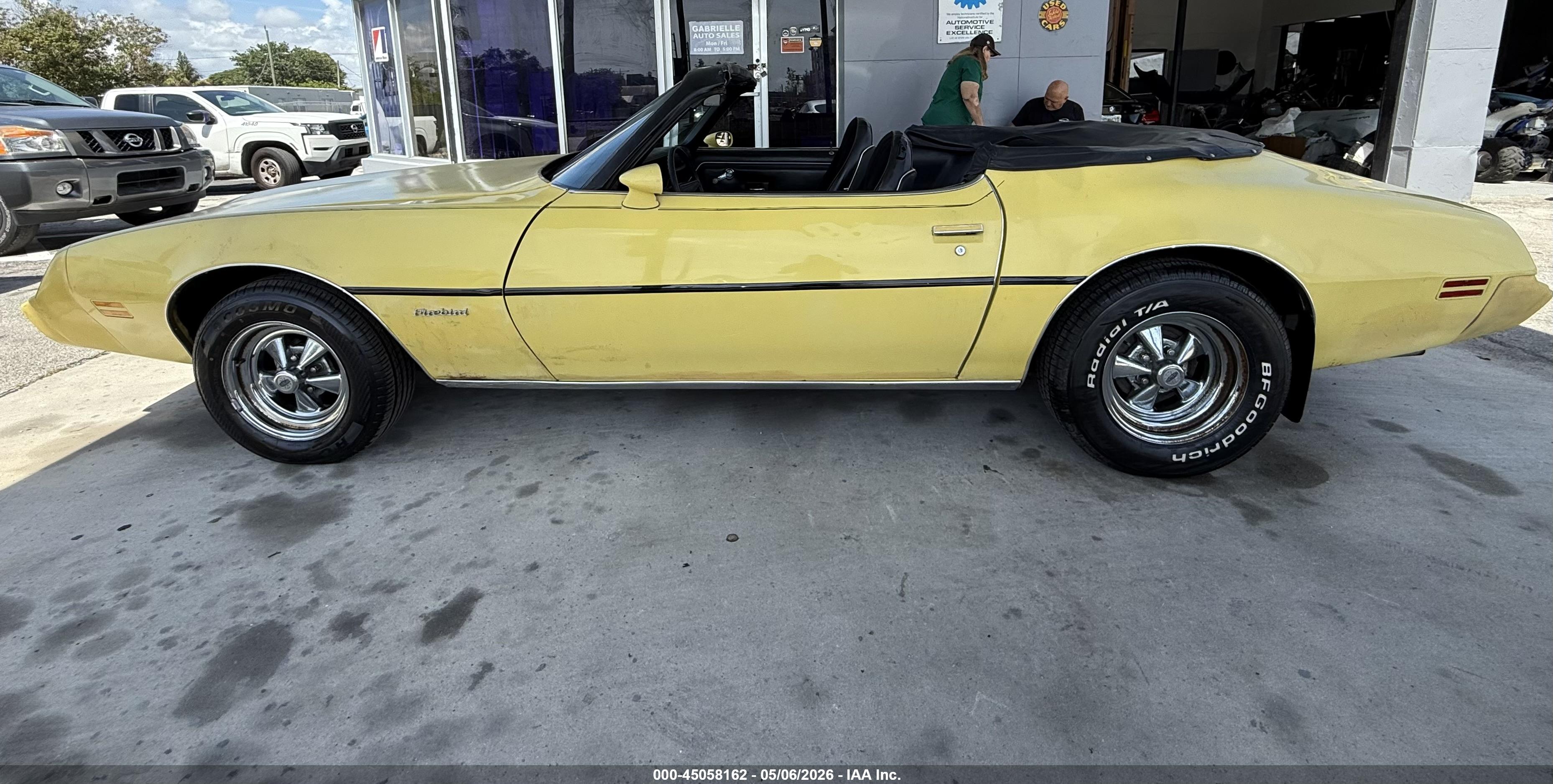PONTIAC FIREBIRD image 3